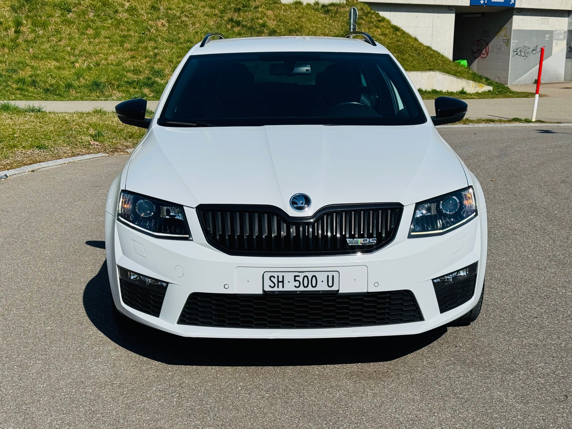 SKODA Octavia Combi 2.0 TSI RS DSG-image-2