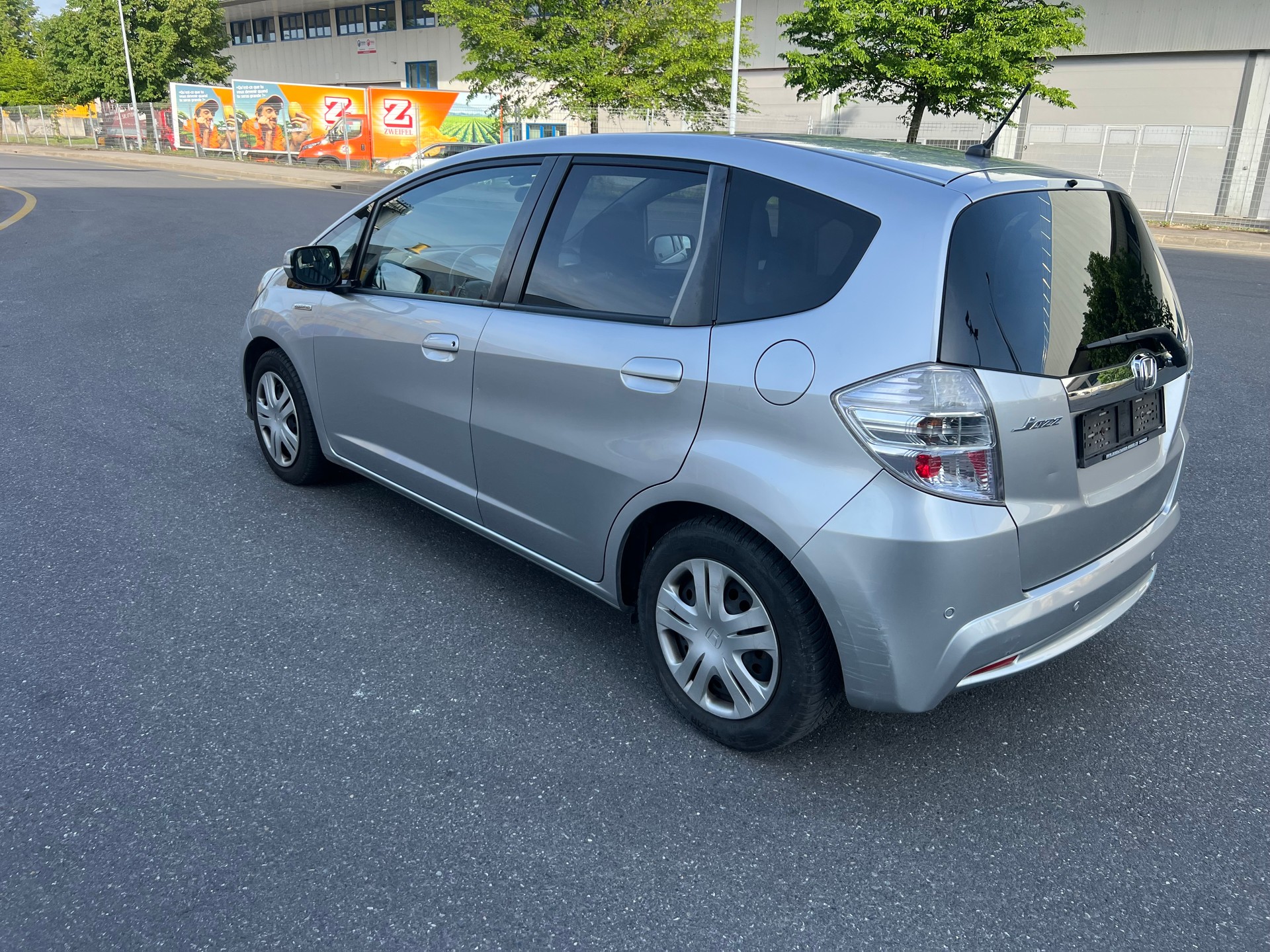 HONDA Jazz 1.3i Hybrid Exclusive CVT-image-3