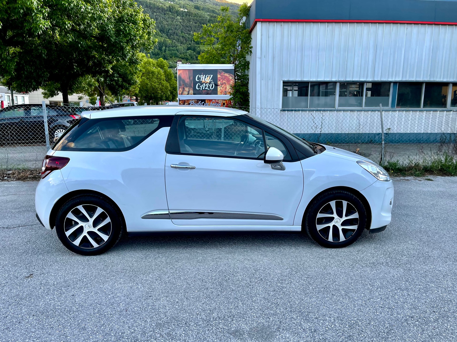 DS AUTOMOBILES DS3 1.2 VTi Chic ETG5-image-8