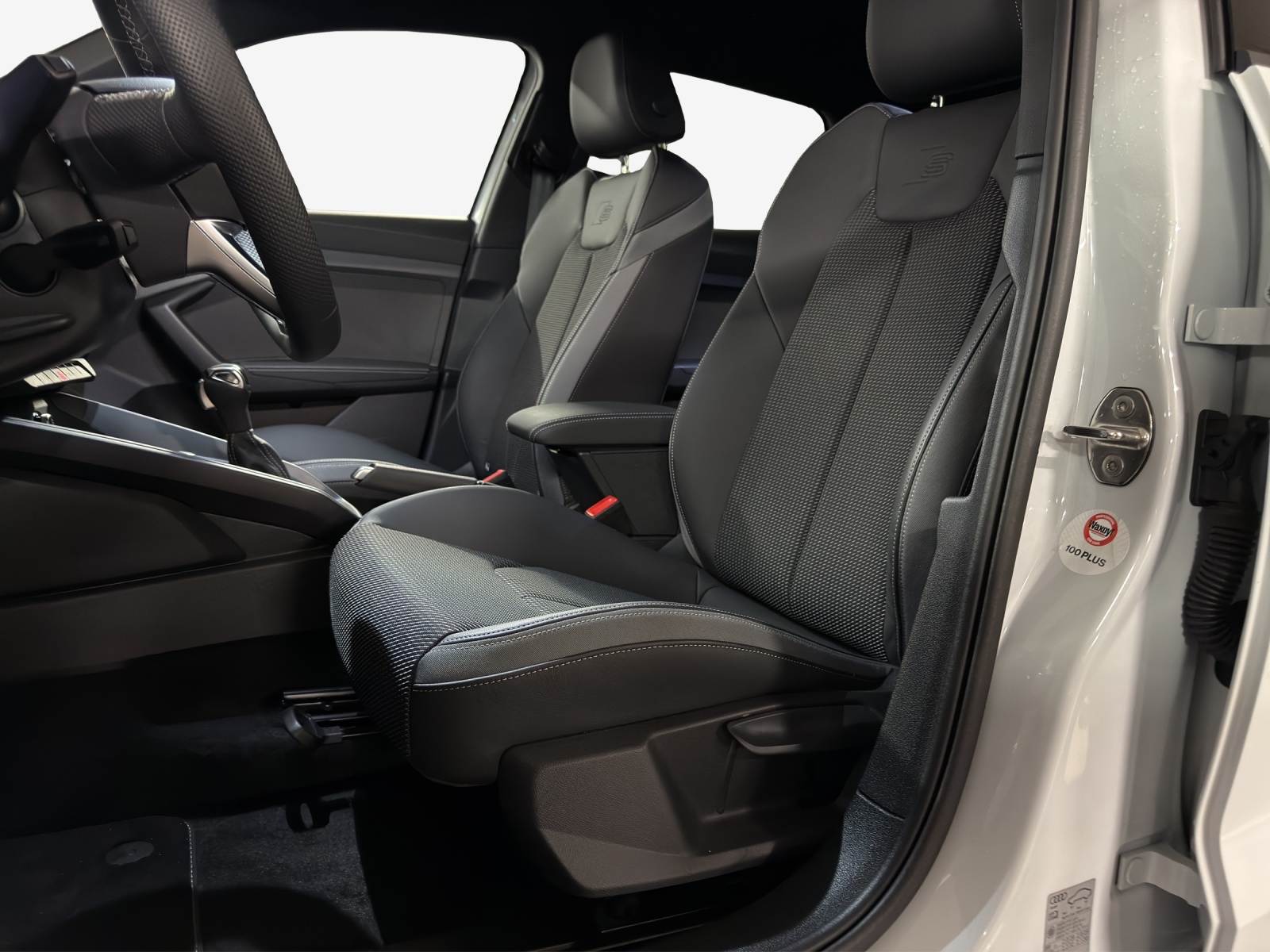 AUDI A1 allstreet 30 TFSI Attraction S-tronic-image-7