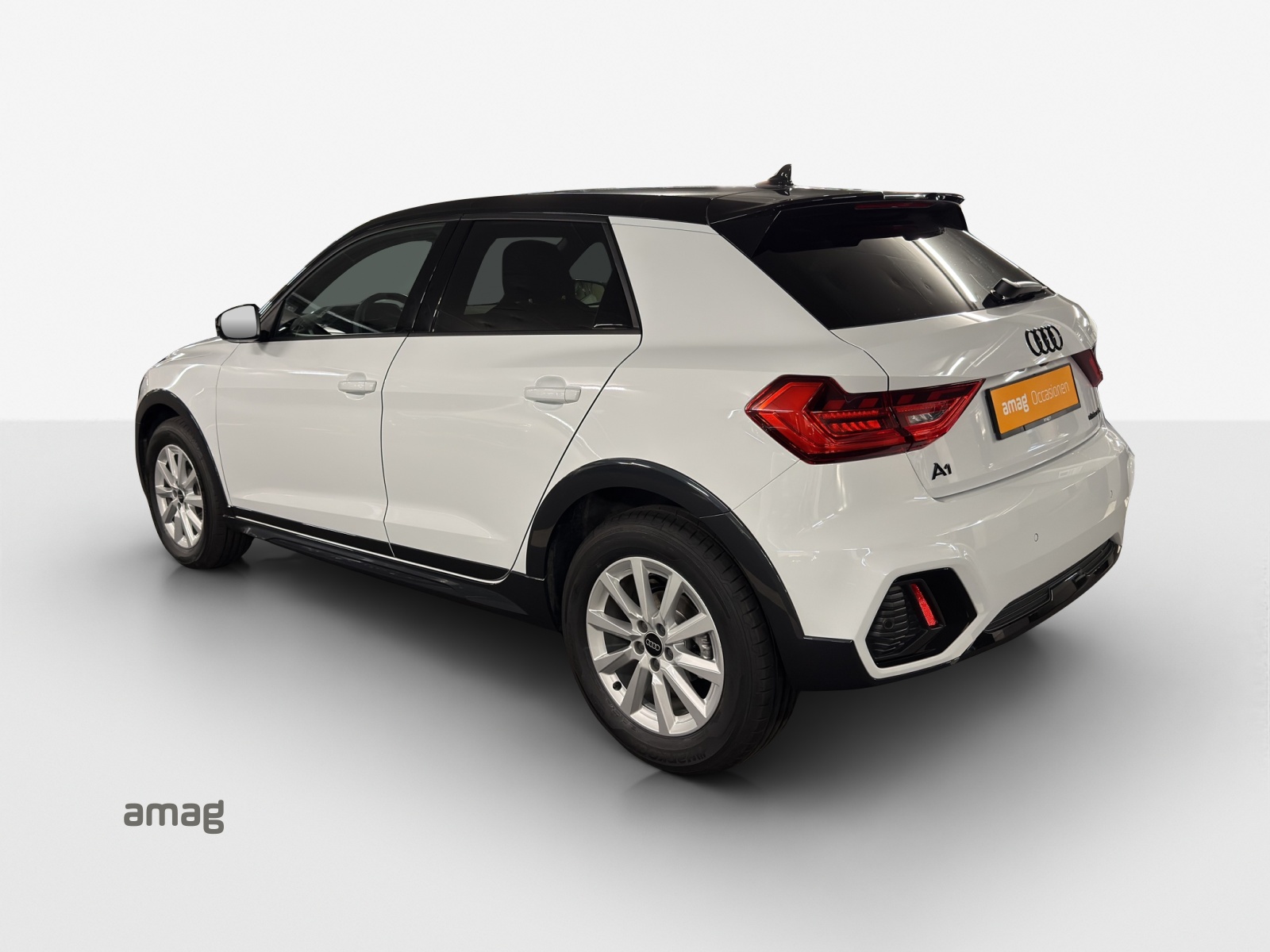 AUDI A1 allstreet 30 TFSI Attraction S-tronic-image-2