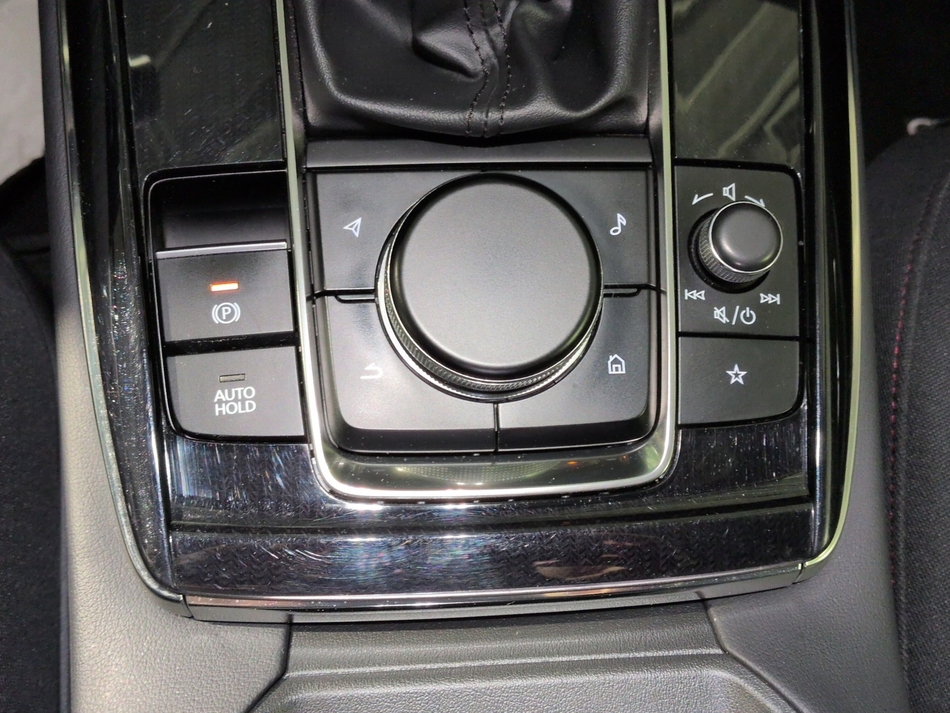 MAZDA CX-30 SKYACTIV-X 186 M Hybrid Homura FWD-image-19