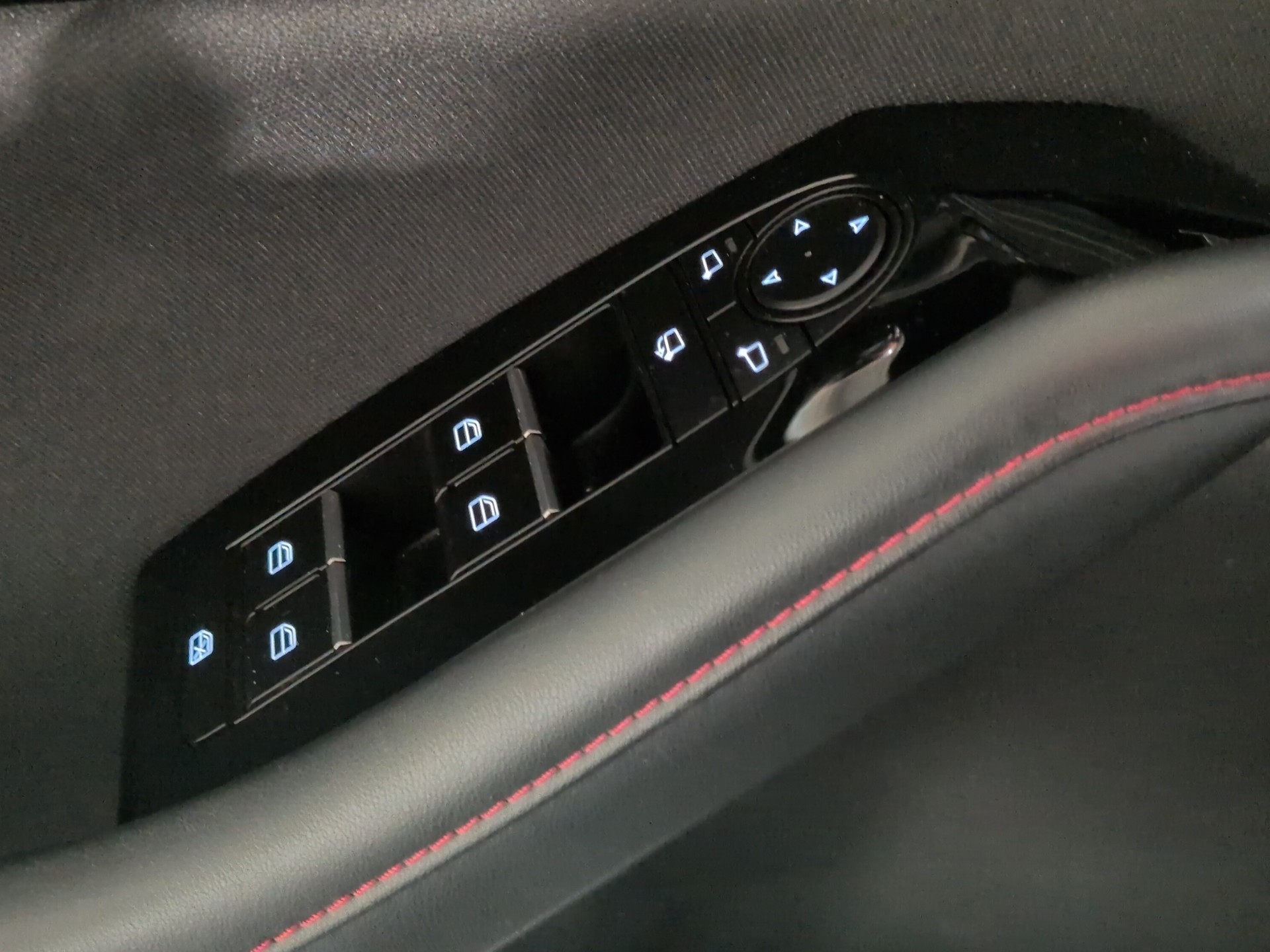 MAZDA CX-30 SKYACTIV-X 186 M Hybrid Homura FWD-image-22