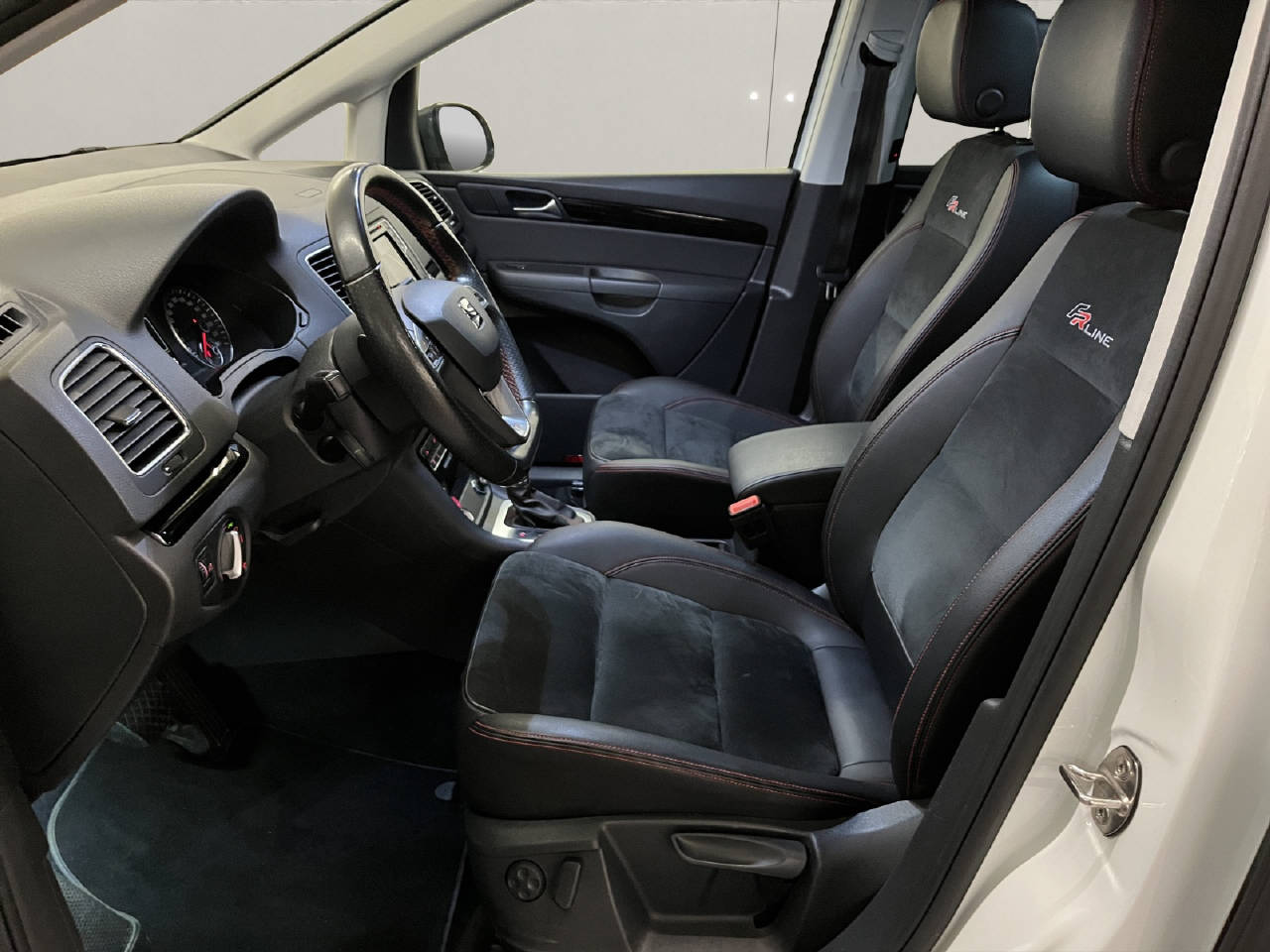 SEAT Alhambra 2.0 TSI 220 FR Line DSG-image-4