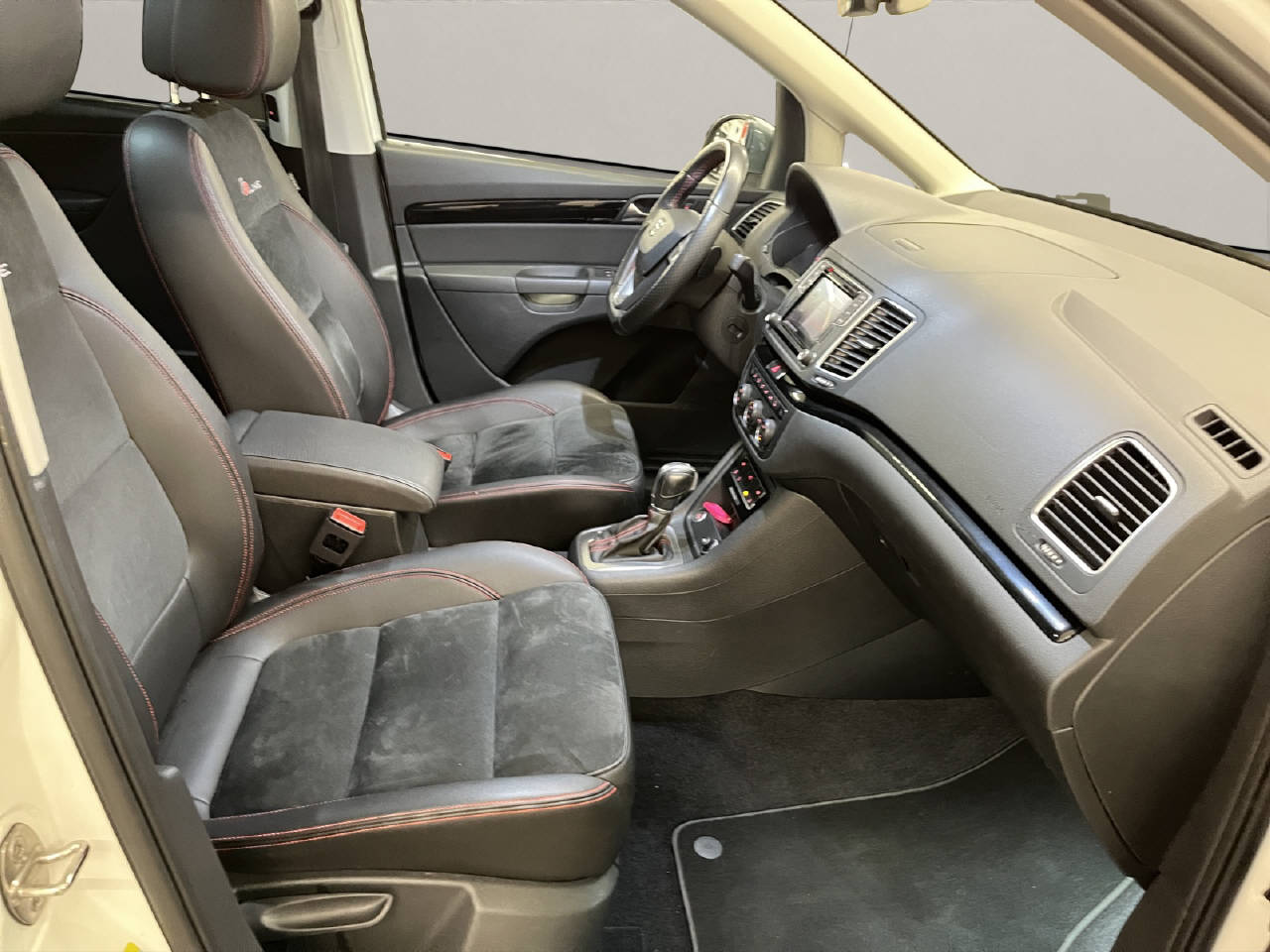 SEAT Alhambra 2.0 TSI 220 FR Line DSG-image-11