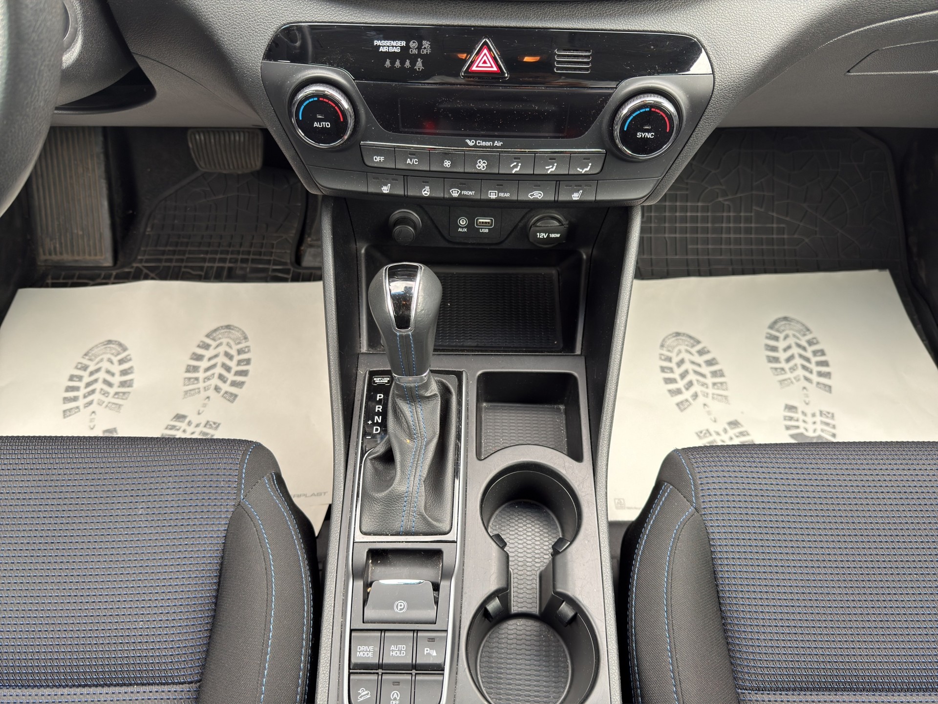 HYUNDAI Tucson 1.7 CRDI Vertex 2WD DTC 7-image-10