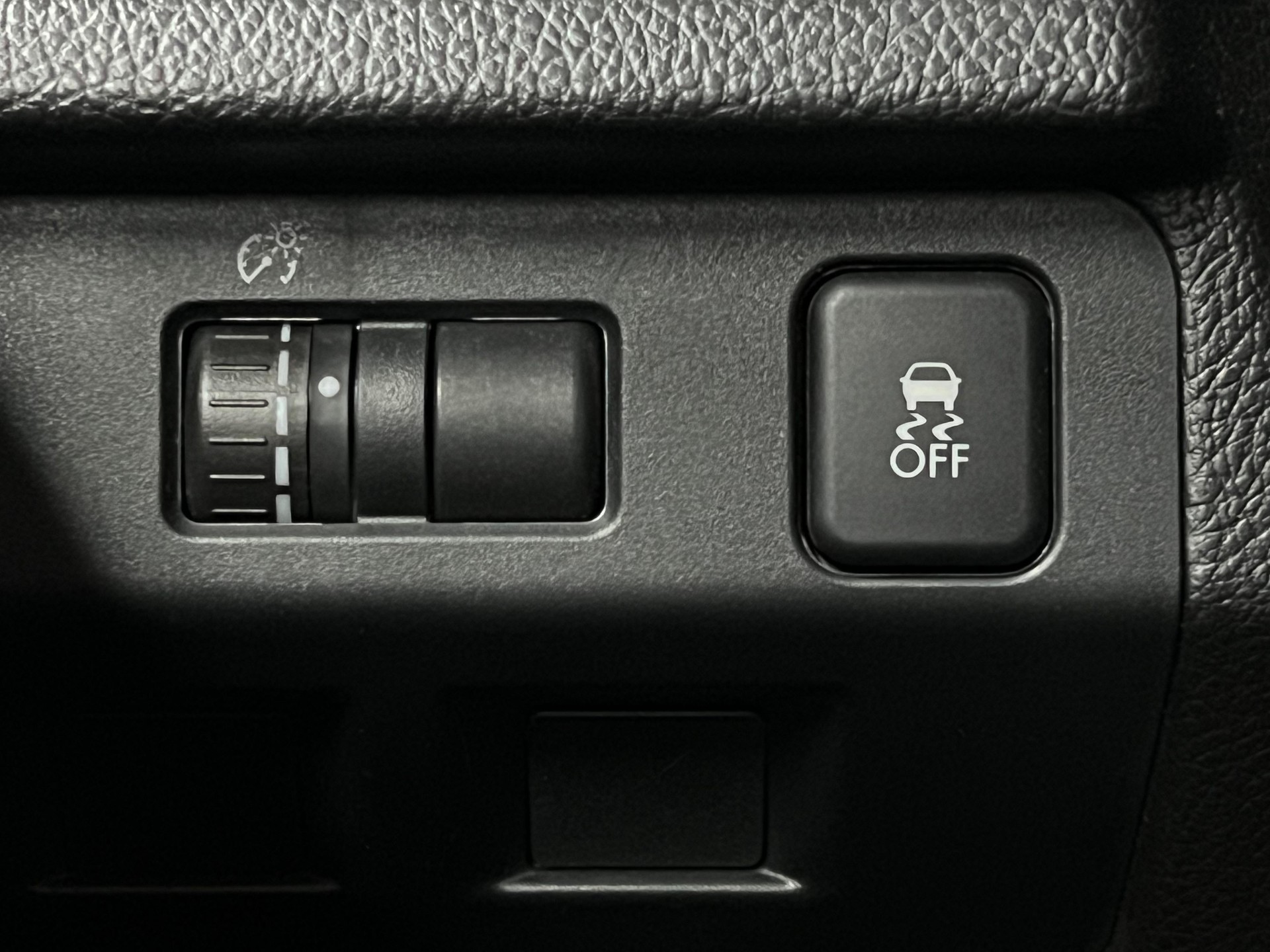 SUBARU XV 2.0D Swiss Two AWD-image-14