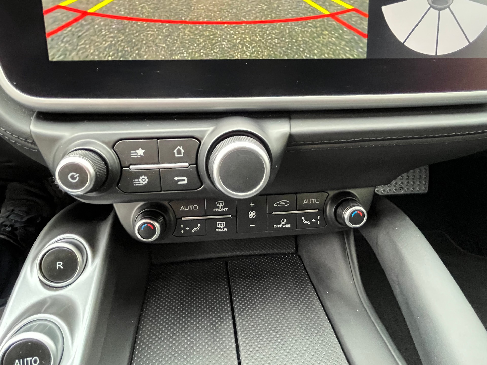 FERRARI GTC 4 Lusso T+++WENIG KM+++-image-15