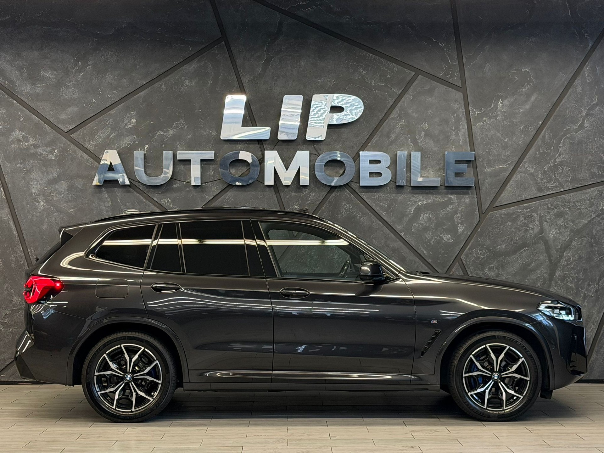 BMW X3 xDrive 48V 20d M Sport-showroom-element-3