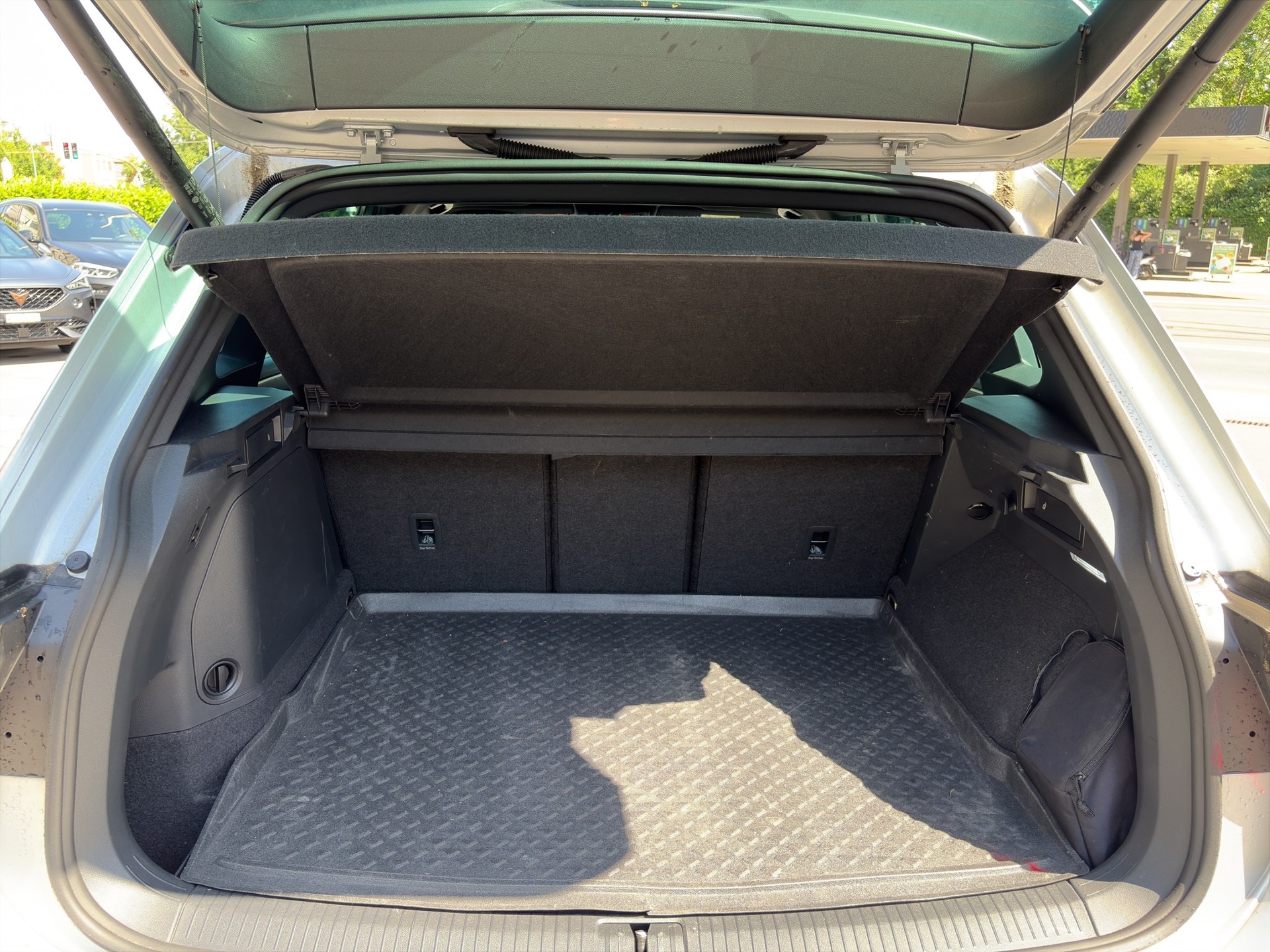 VW Tiguan 1.4TSI PHEV R-Line DSG-image-13