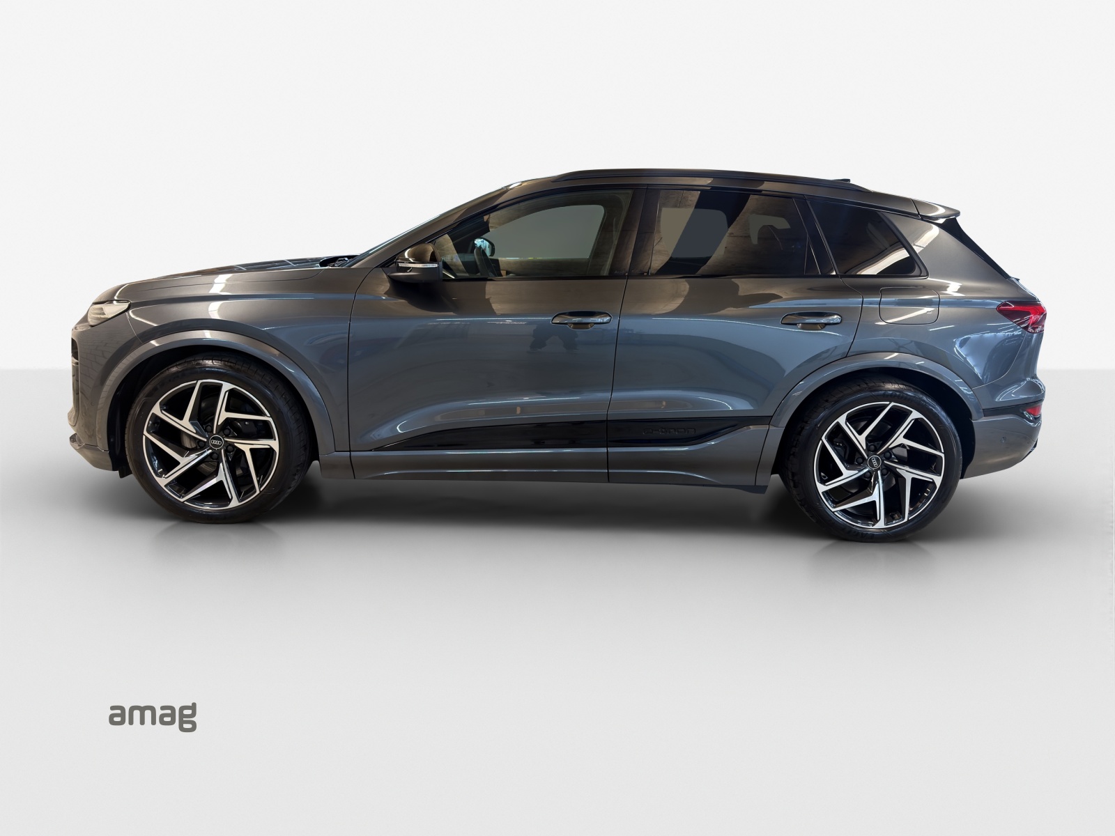 AUDI SQ6 e-tron quattro-image-1