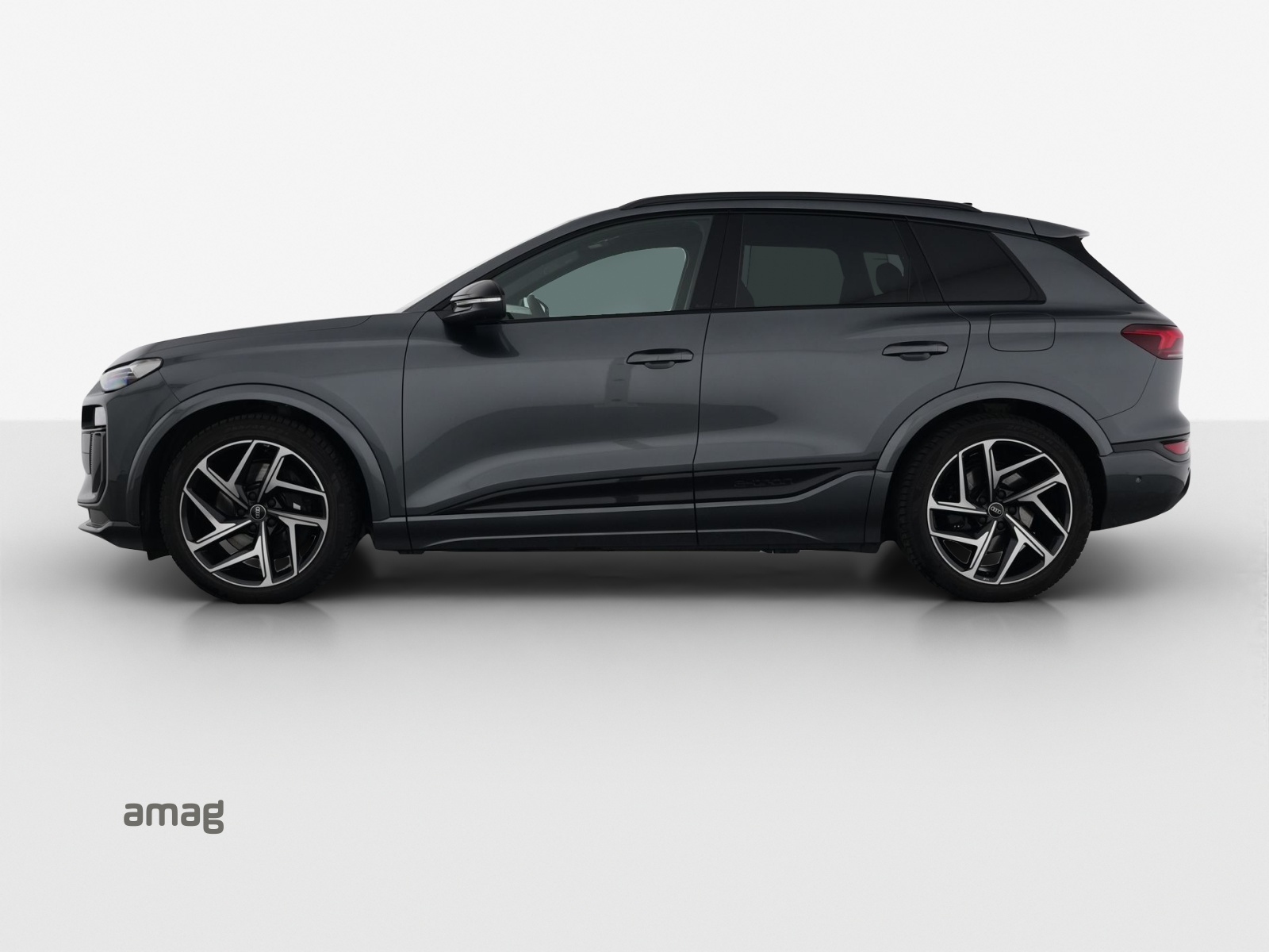 AUDI SQ6 e-tron quattro-image-1