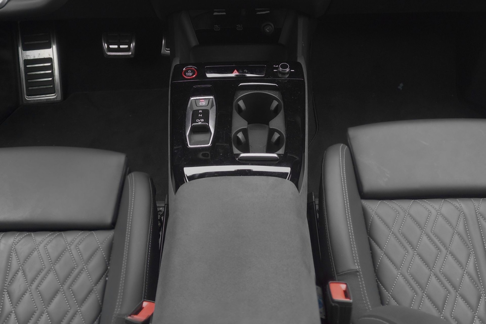 AUDI SQ6 e-tron quattro-image-8