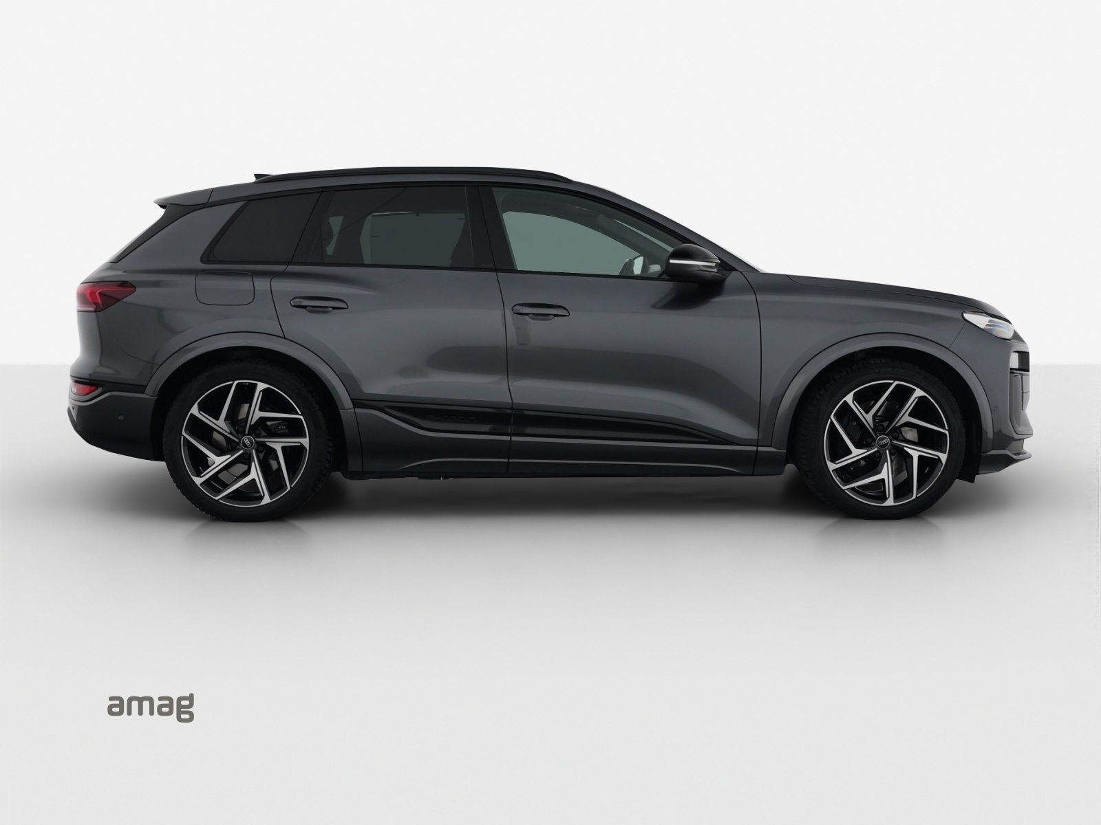 AUDI SQ6 e-tron quattro-image-4