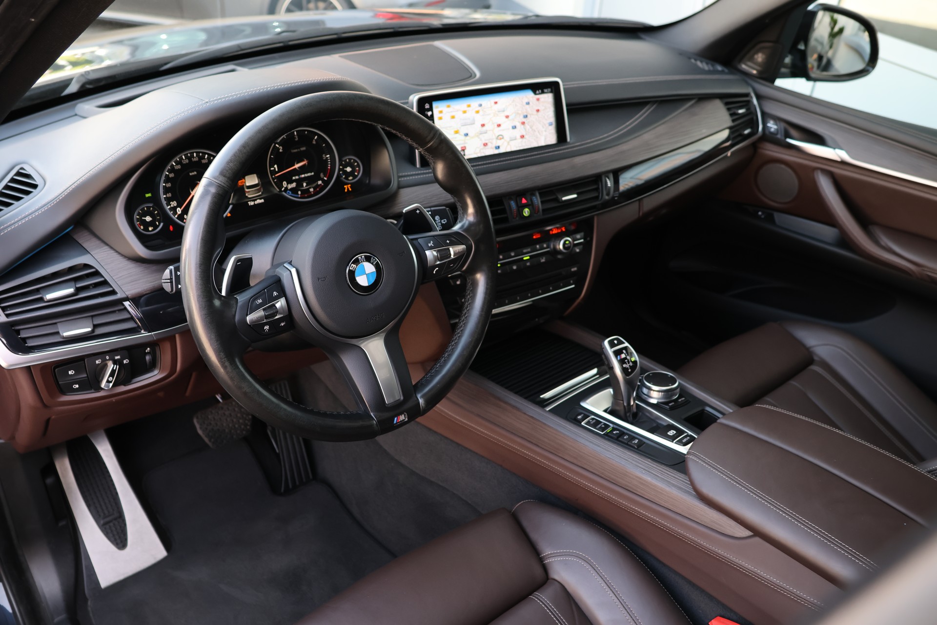 BMW X5 xDrive M50d Steptronic (CH)-image-9