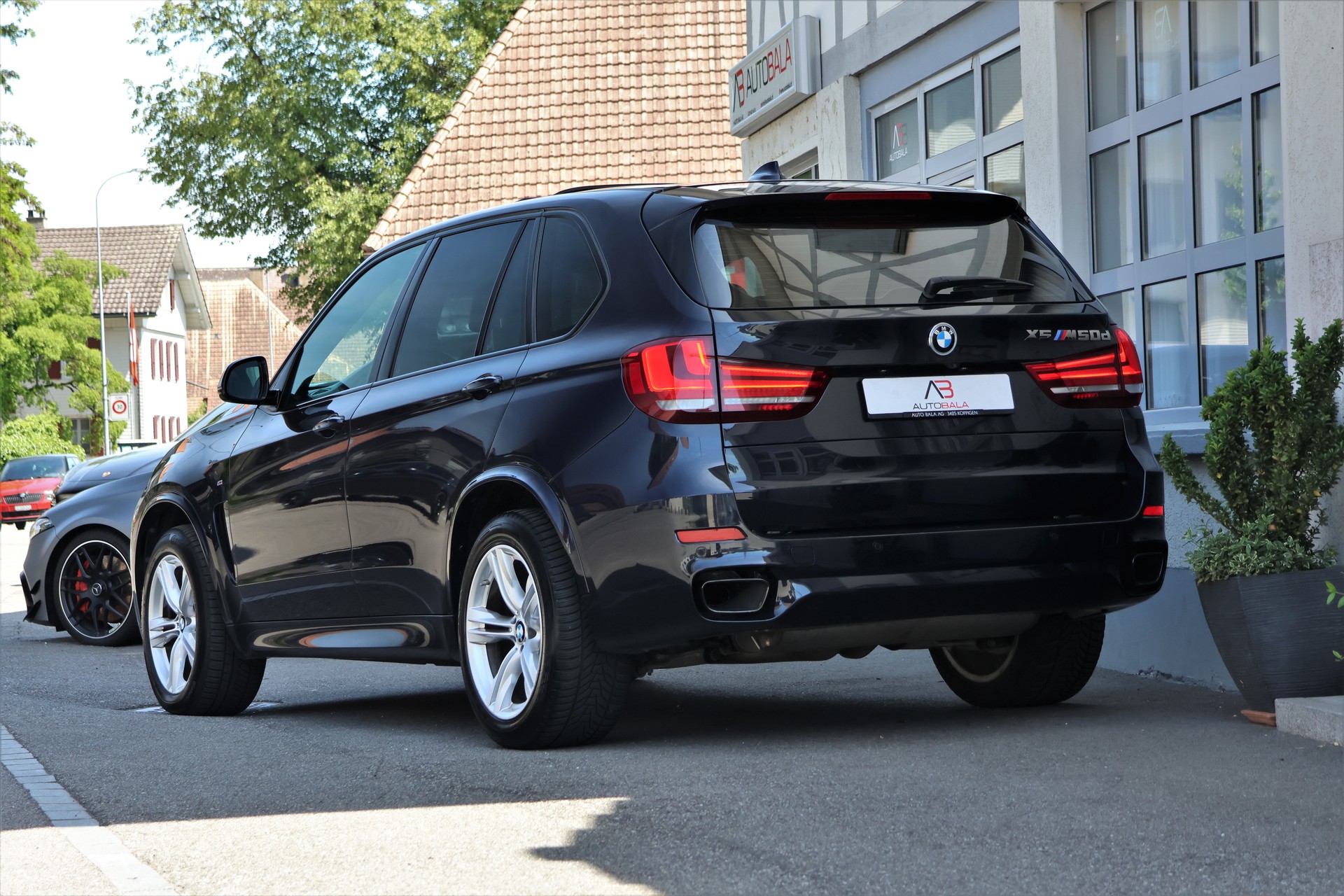 BMW X5 xDrive M50d Steptronic (CH)-image-2
