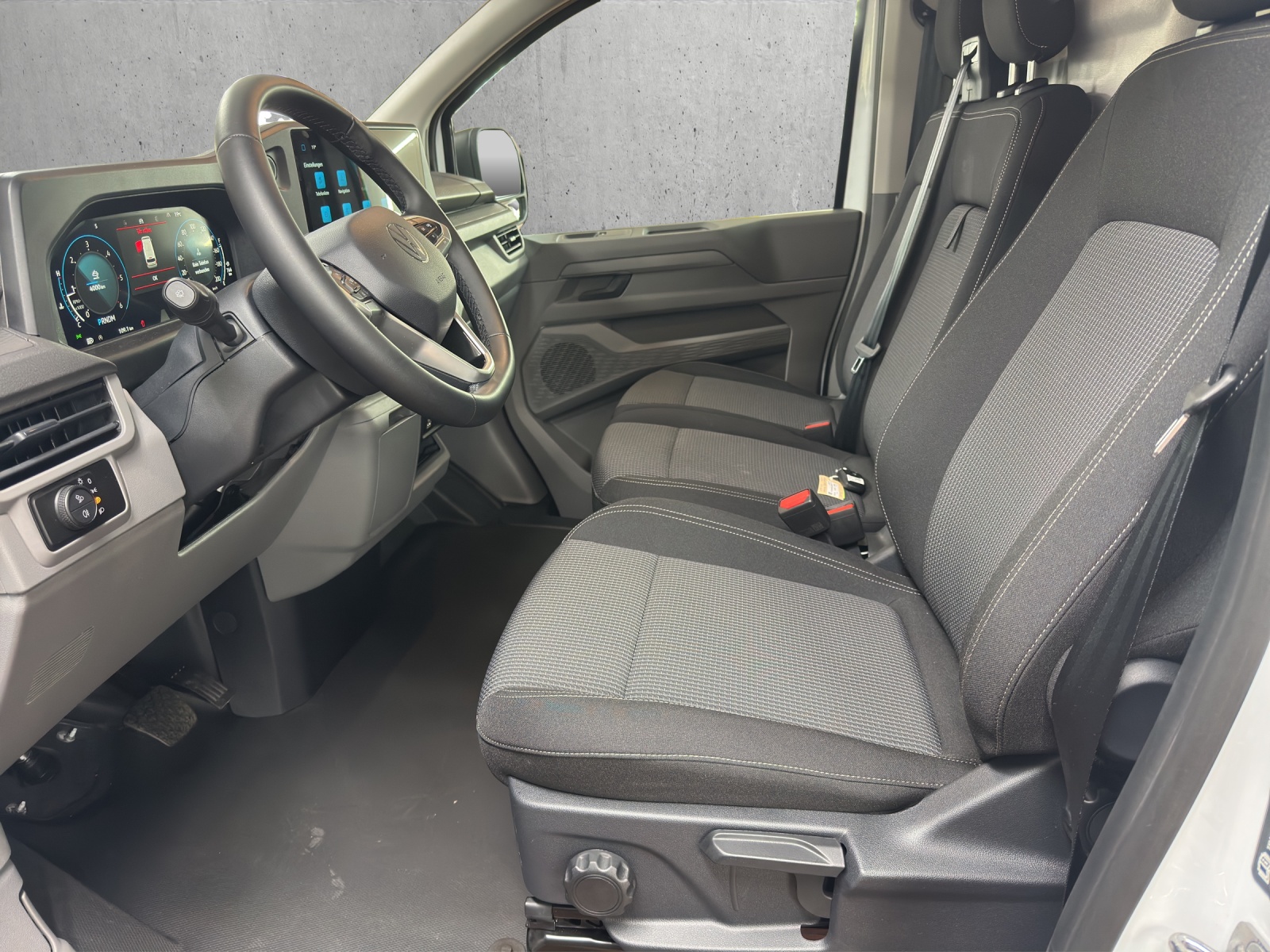 VW Transporter 2.0 TDI Automat-image-4