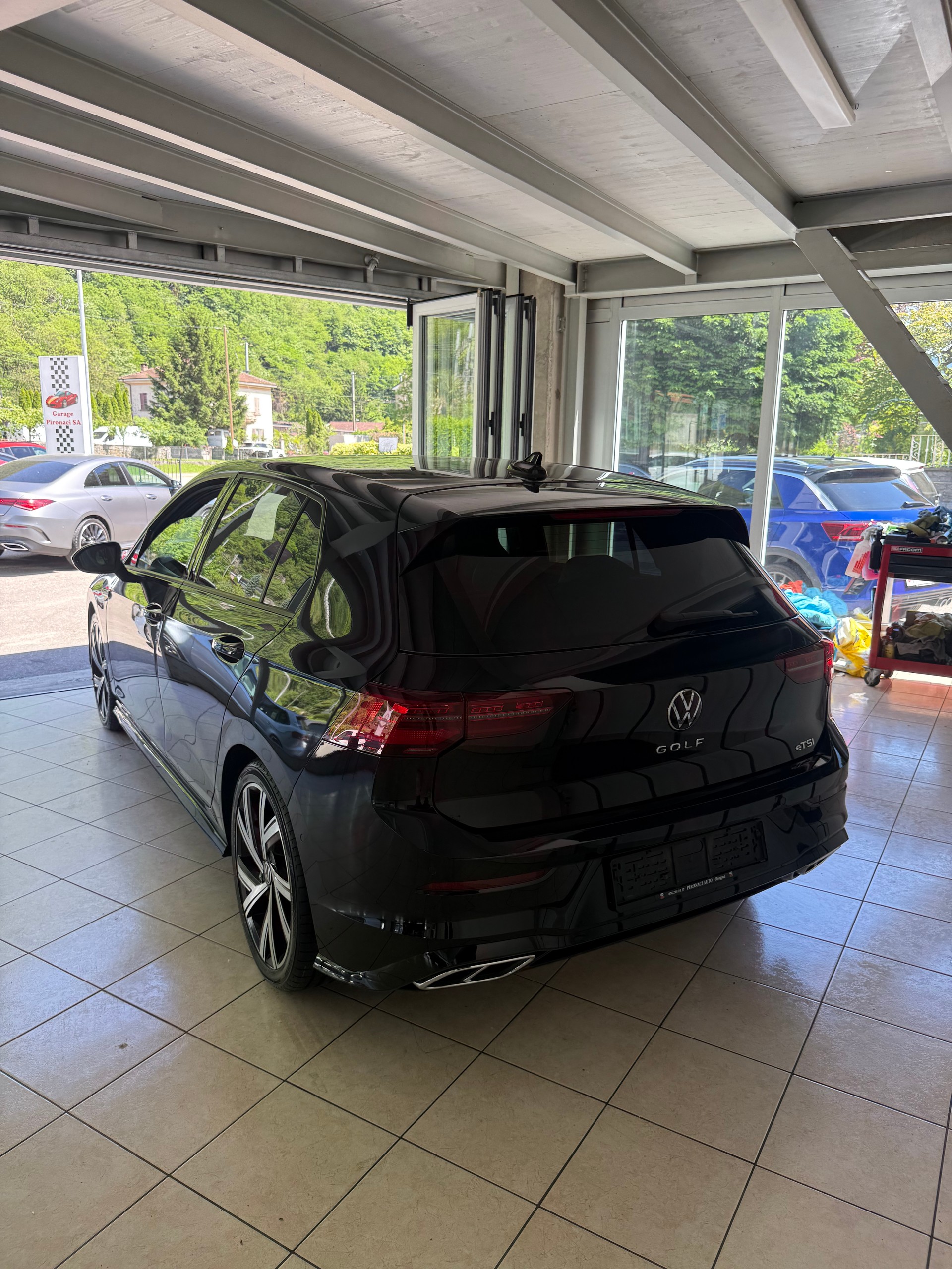 VW Golf 1.5 eTSI mHEV ACT R-Line DSG-image-4
