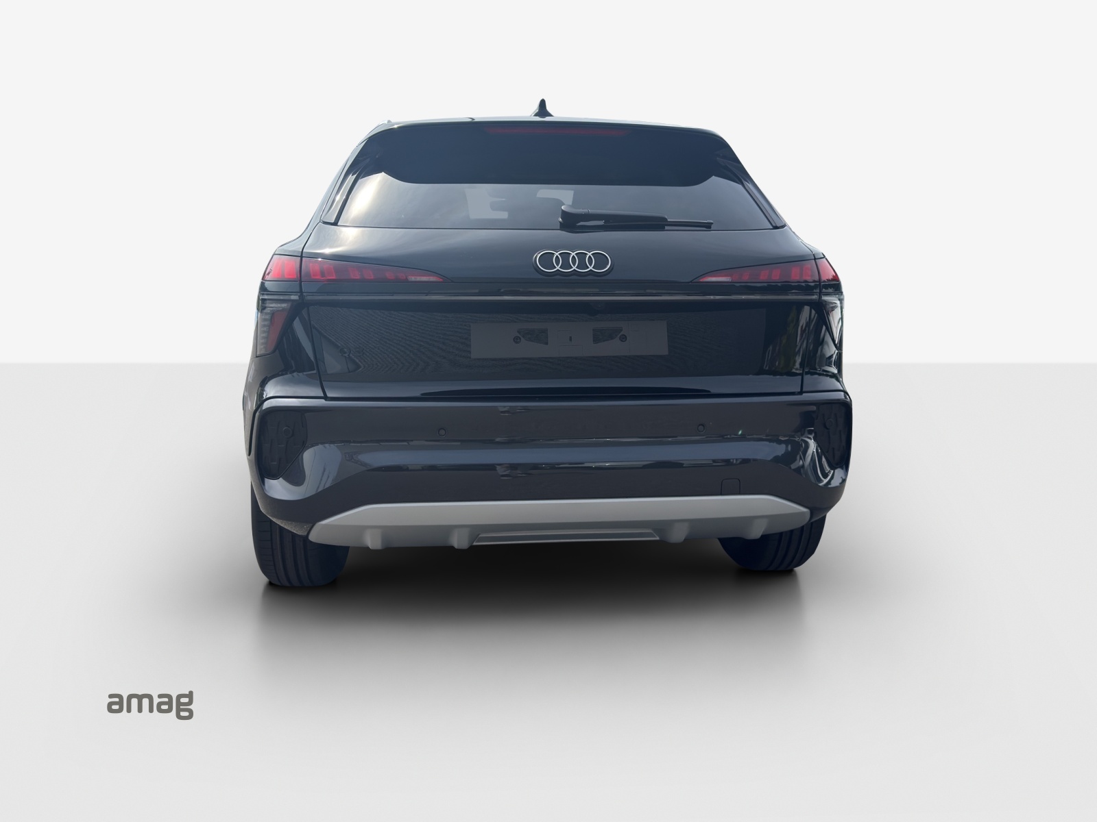 AUDI Q3 SUV 110 kW TFSI S tronic-showroom-element-3