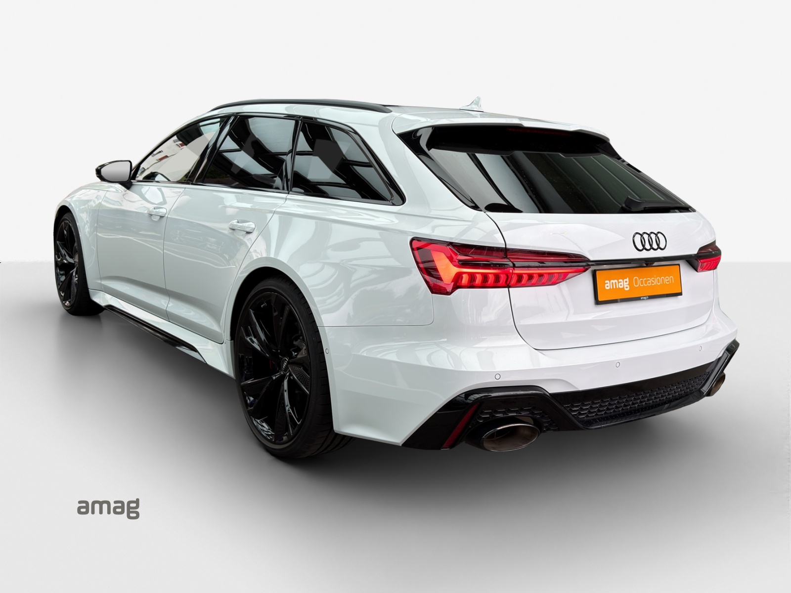 AUDI RS6 Avant 4.0 TFSI V8 Performance quattro-image-2