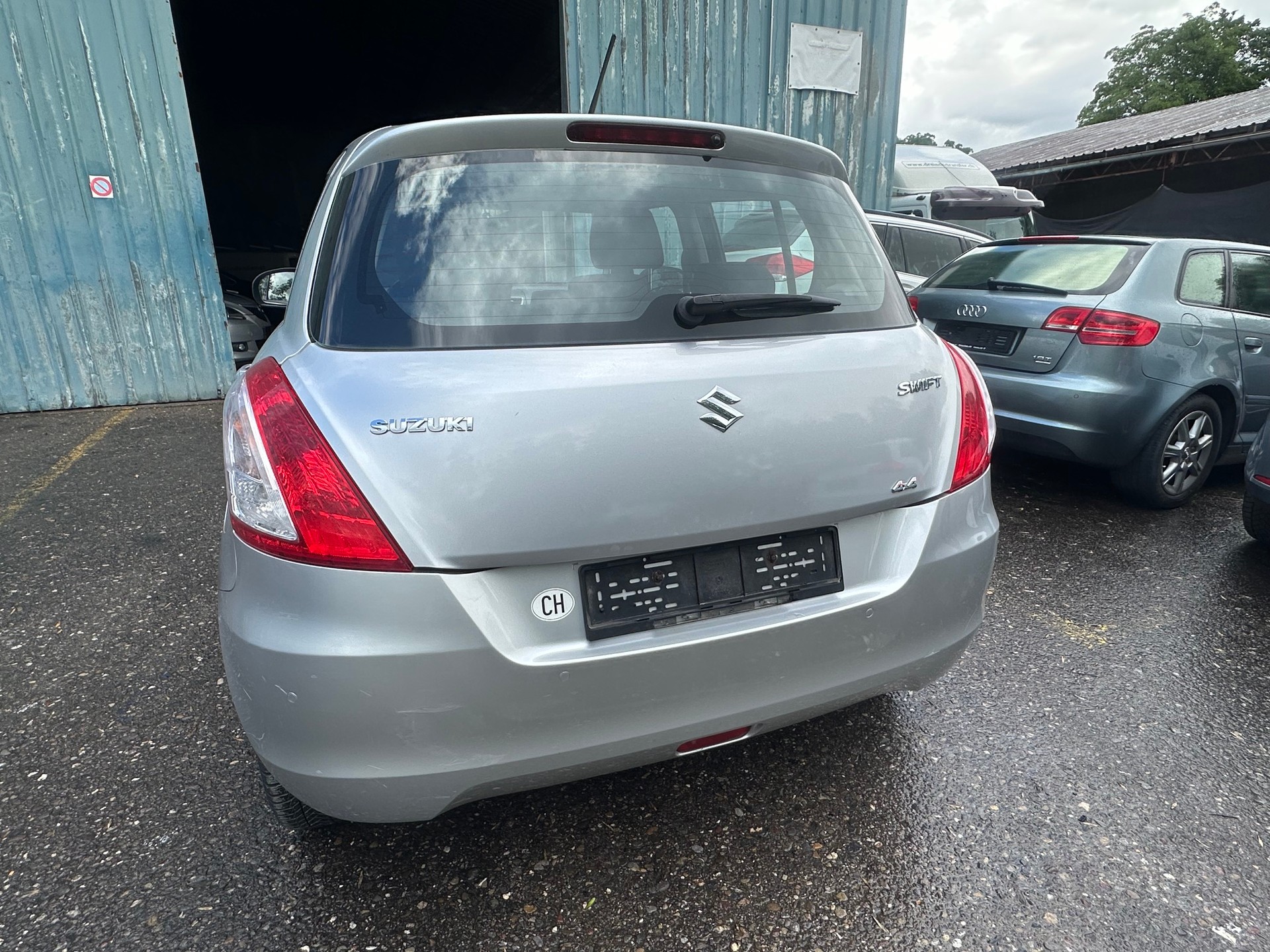 SUZUKI Swift 1.2i 16V GL Top 4x4-image-3