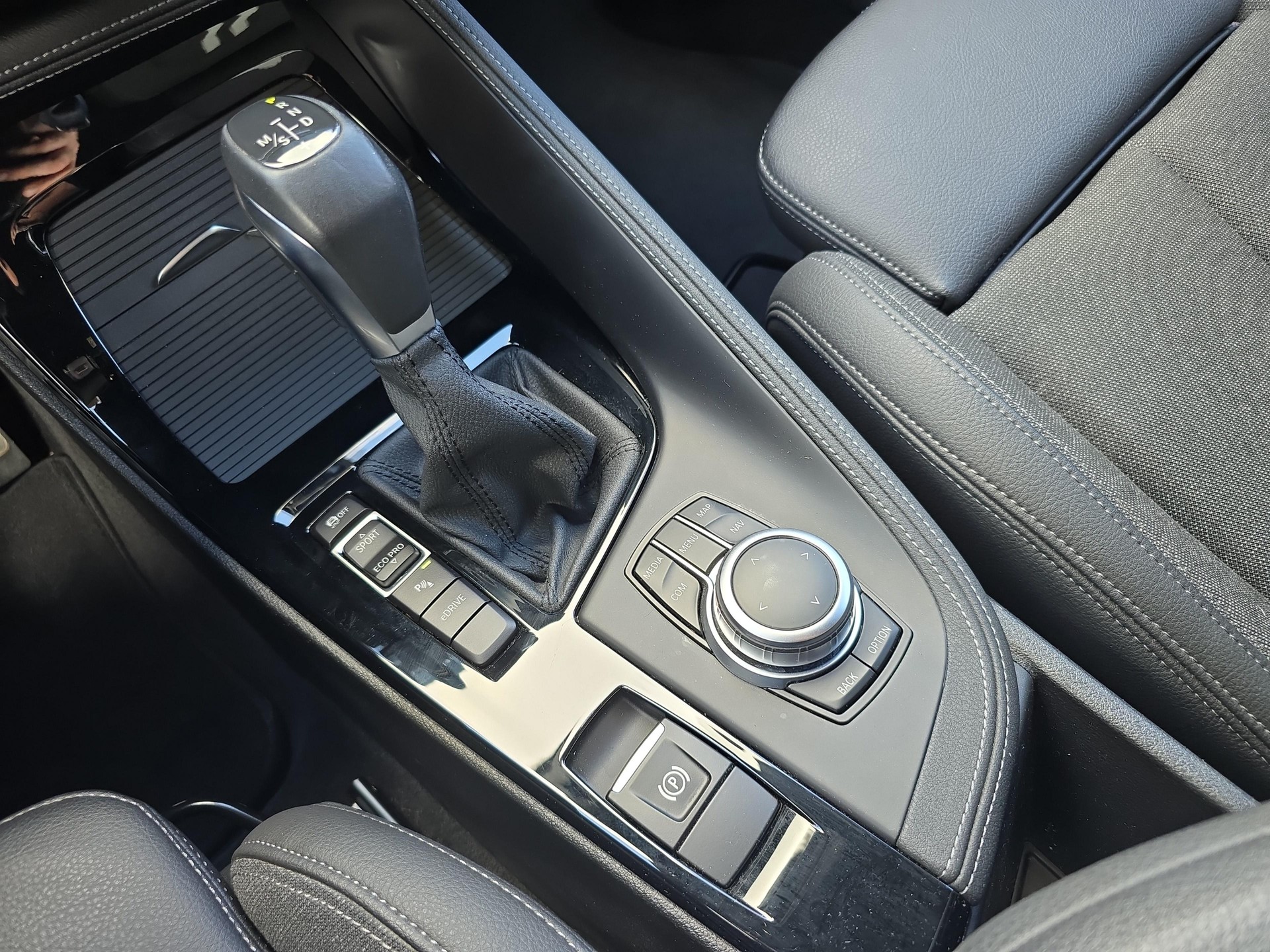 BMW X2 25e xDrive / ab 3,99% Leasing bei Abschluss einer Protect Autoversicherung-image-18