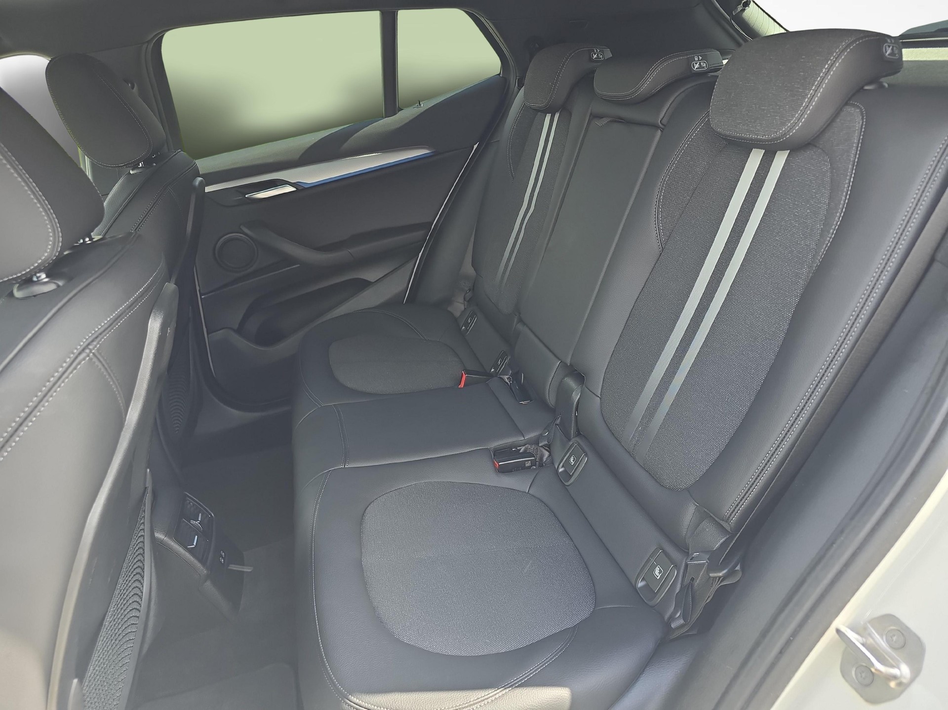 BMW X2 25e xDrive / ab 3,99% Leasing bei Abschluss einer Protect Autoversicherung-image-11