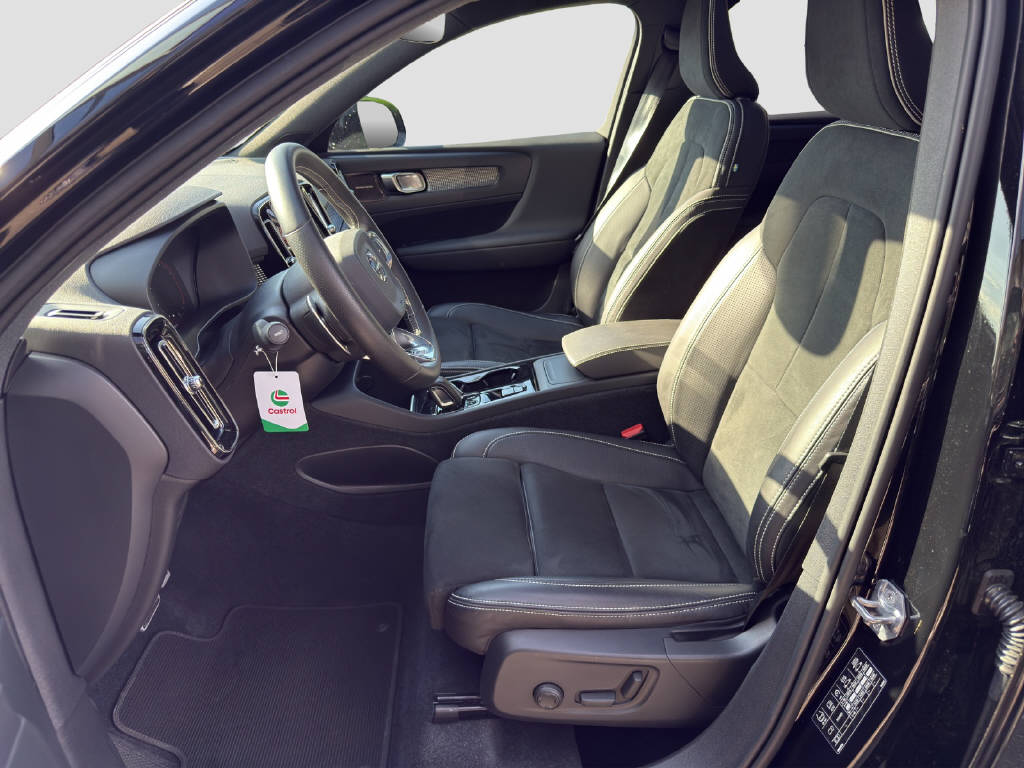 VOLVO XC40 2.0 T5 R-Design AWD-image-7