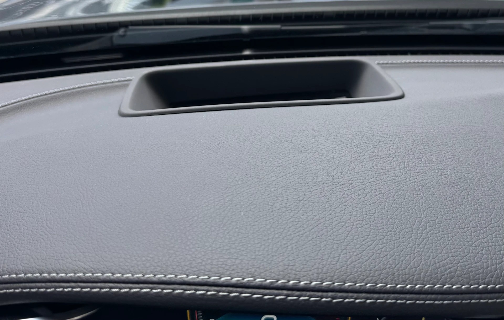 MERCEDES-BENZ C 43 Cabriolet AMG 4Matic 9G-Tronic-image-18