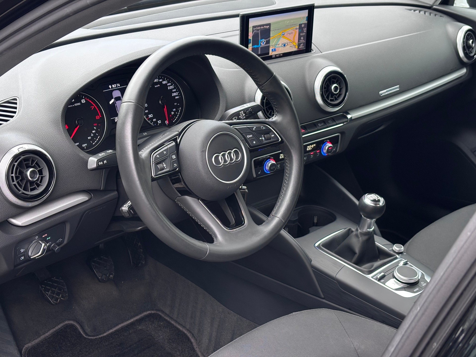 AUDI A3 Sportback 35 TFSI Design-image-5