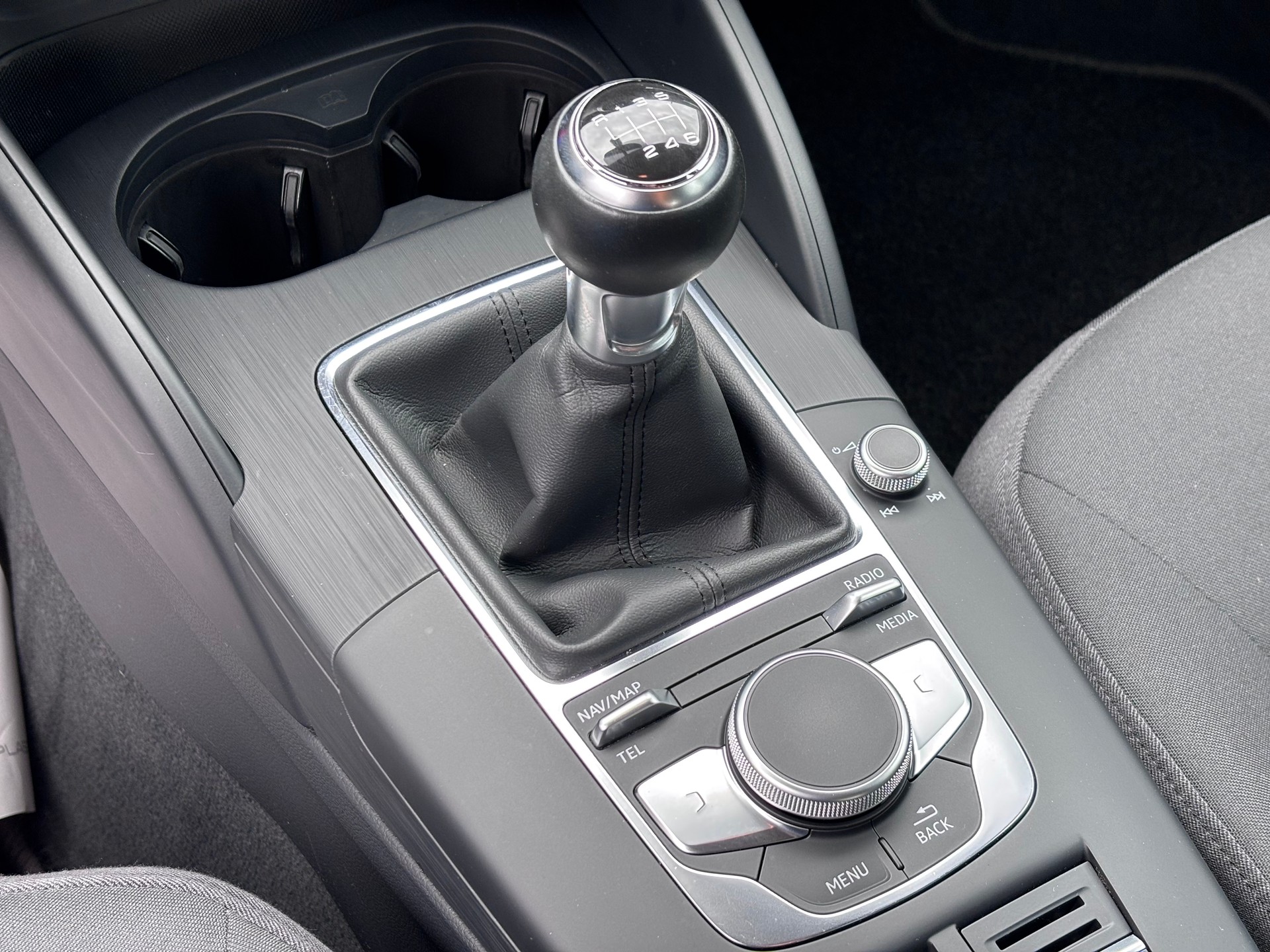 AUDI A3 Sportback 35 TFSI Design-image-13