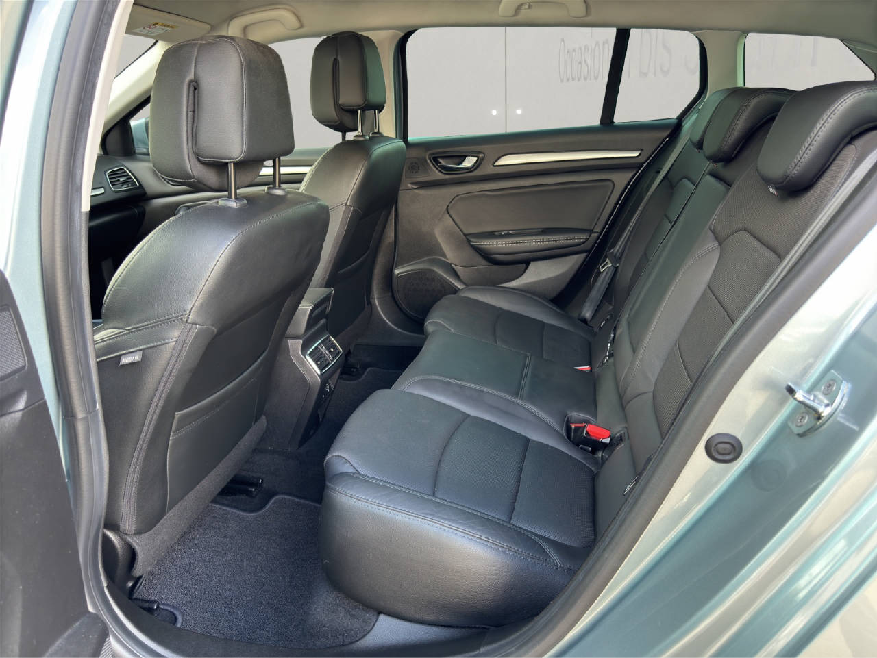 RENAULT Mégane Grandtour 1.3 TCe 140 I-image-9
