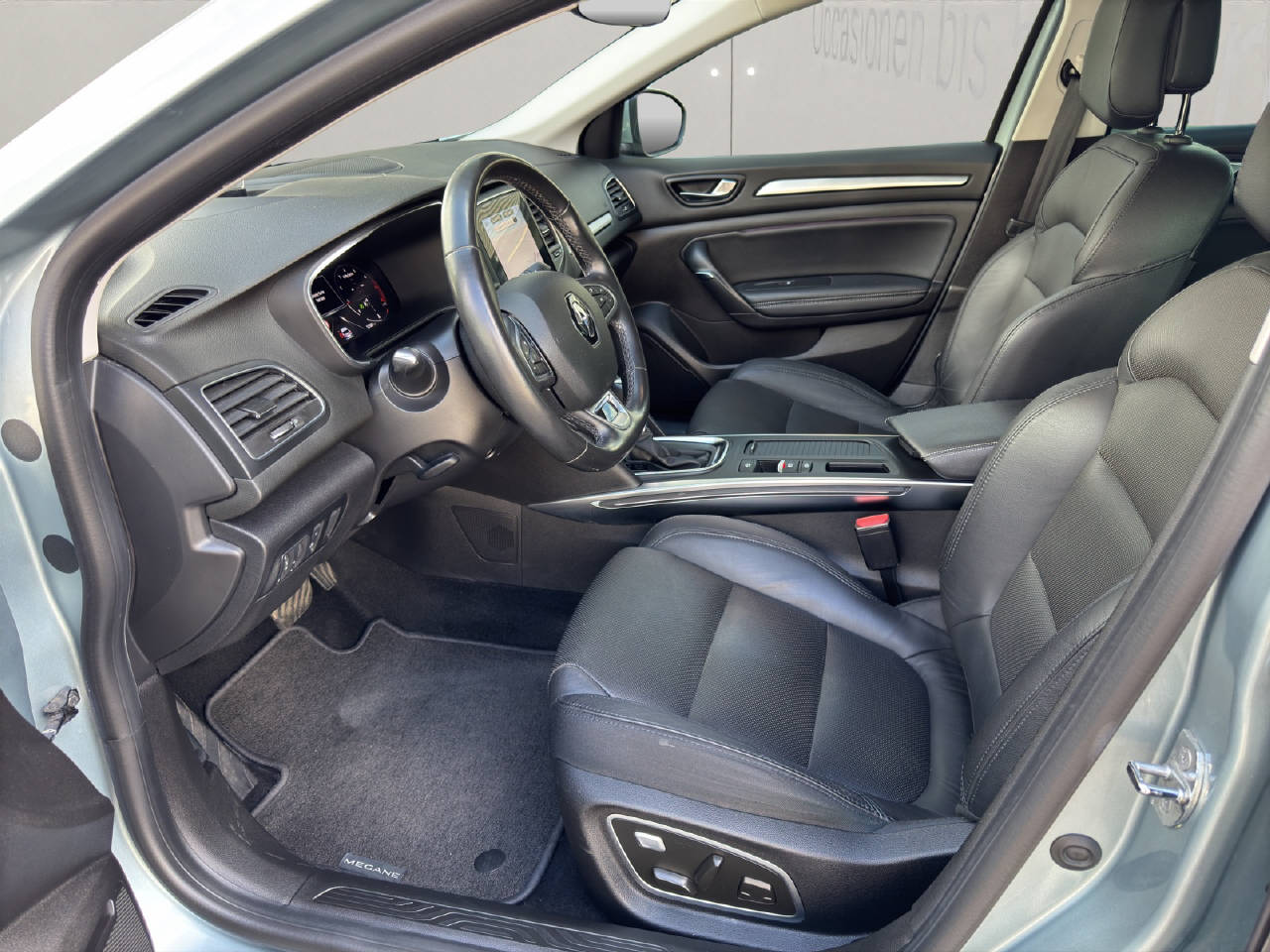 RENAULT Mégane Grandtour 1.3 TCe 140 I-image-3