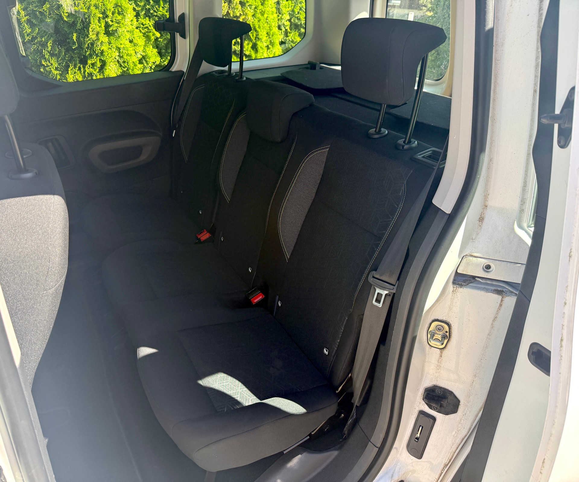 PEUGEOT 1.2 PureTech Allure-image-4