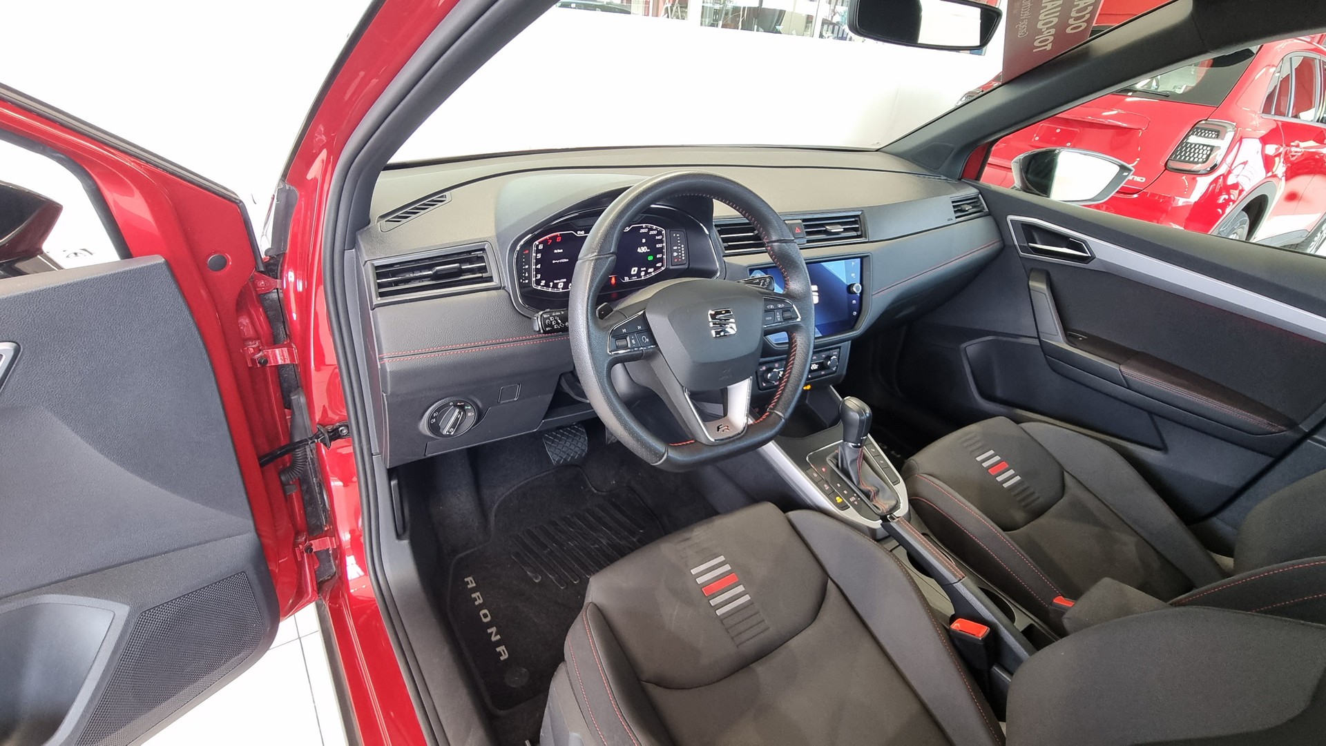 SEAT Arona 1.0 TSI 115 FR Edition DSG-image-16
