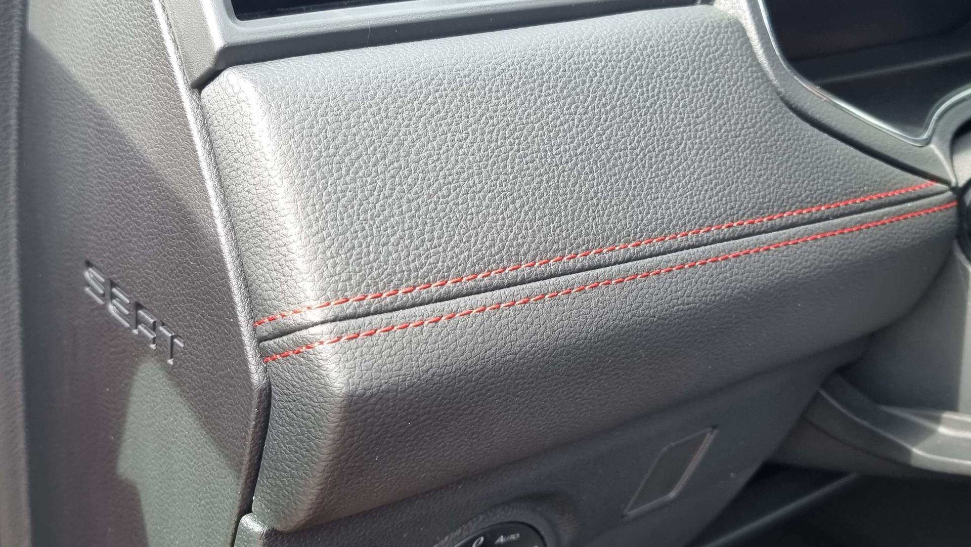 SEAT Arona 1.0 TSI 115 FR Edition DSG-image-9