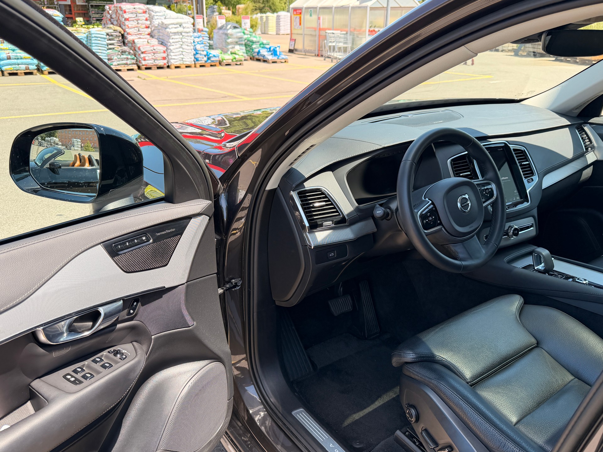 VOLVO XC90-image-3