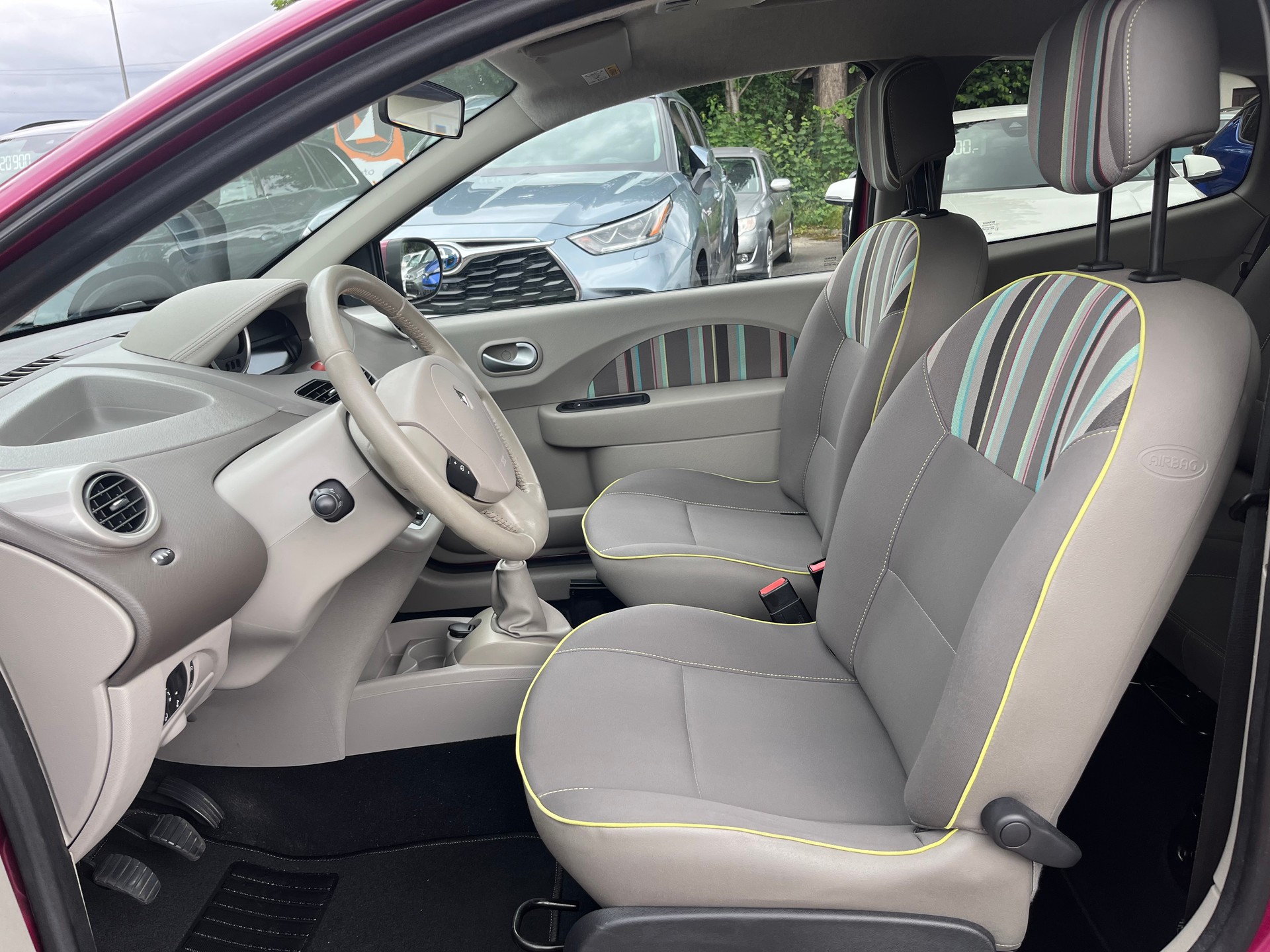 RENAULT Twingo 1.2 16V Liberty-image-7