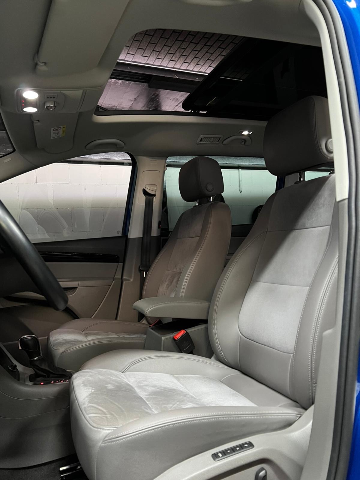 VW Sharan 1.4 TSI BlMT Highline DSG / Electric seats with massage / Electric doors / Camera / Panoramic roof / Very well equipped-image-7