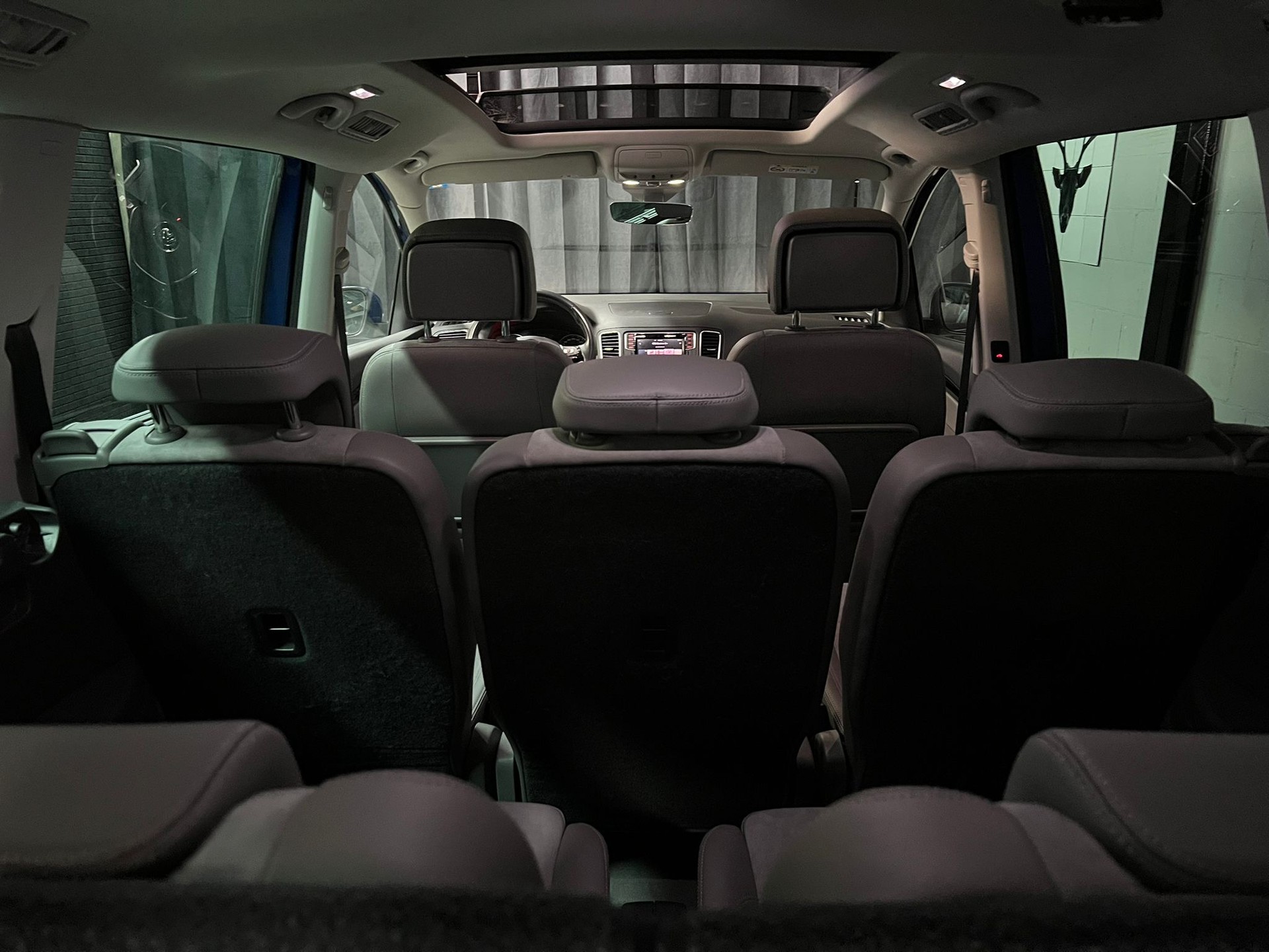 VW Sharan 1.4 TSI BlMT Highline DSG / Electric seats with massage / Electric doors / Camera / Panoramic roof / Very well equipped-image-15