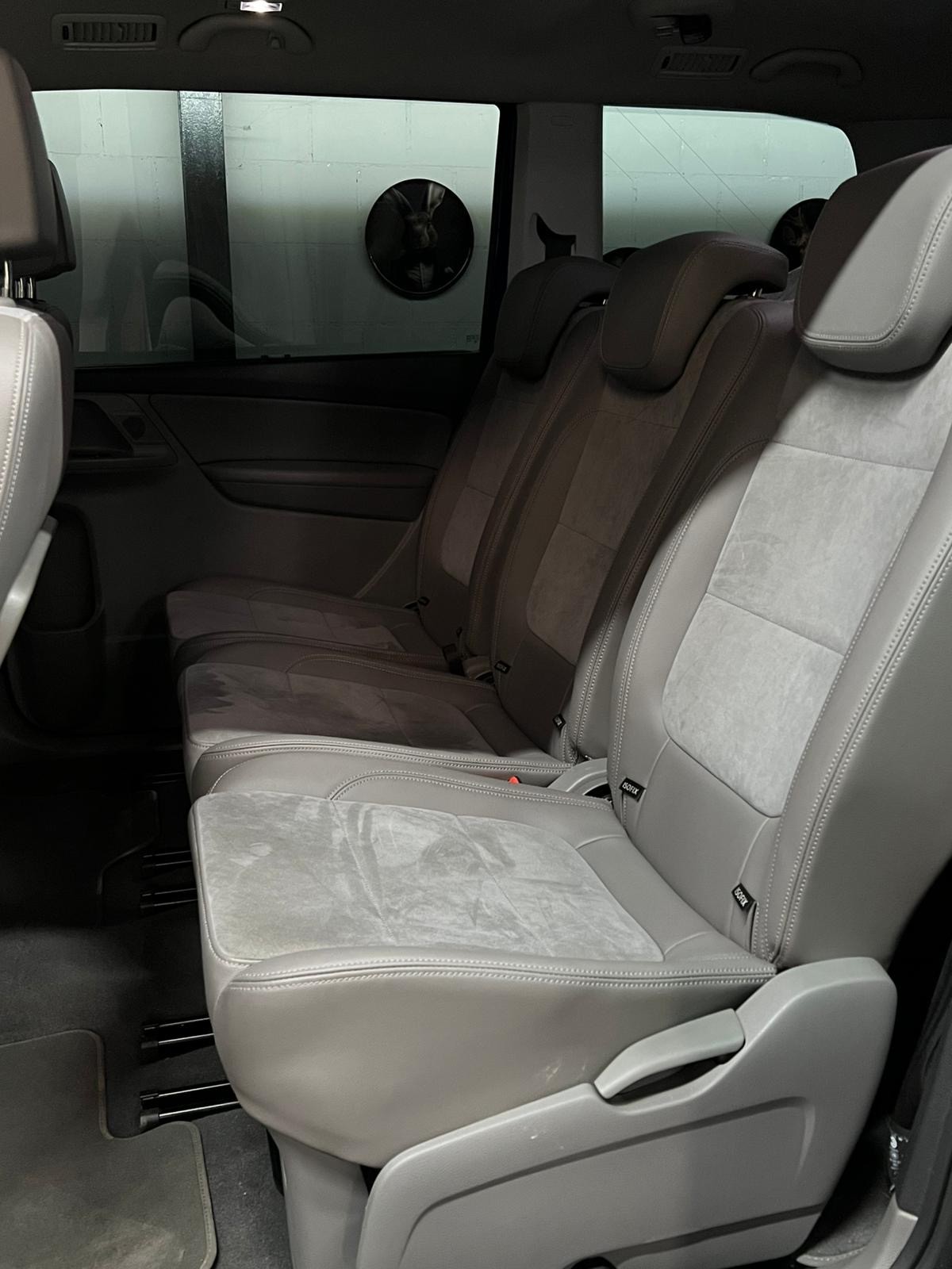 VW Sharan 1.4 TSI BlMT Highline DSG / Electric seats with massage / Electric doors / Camera / Panoramic roof / Very well equipped-image-10