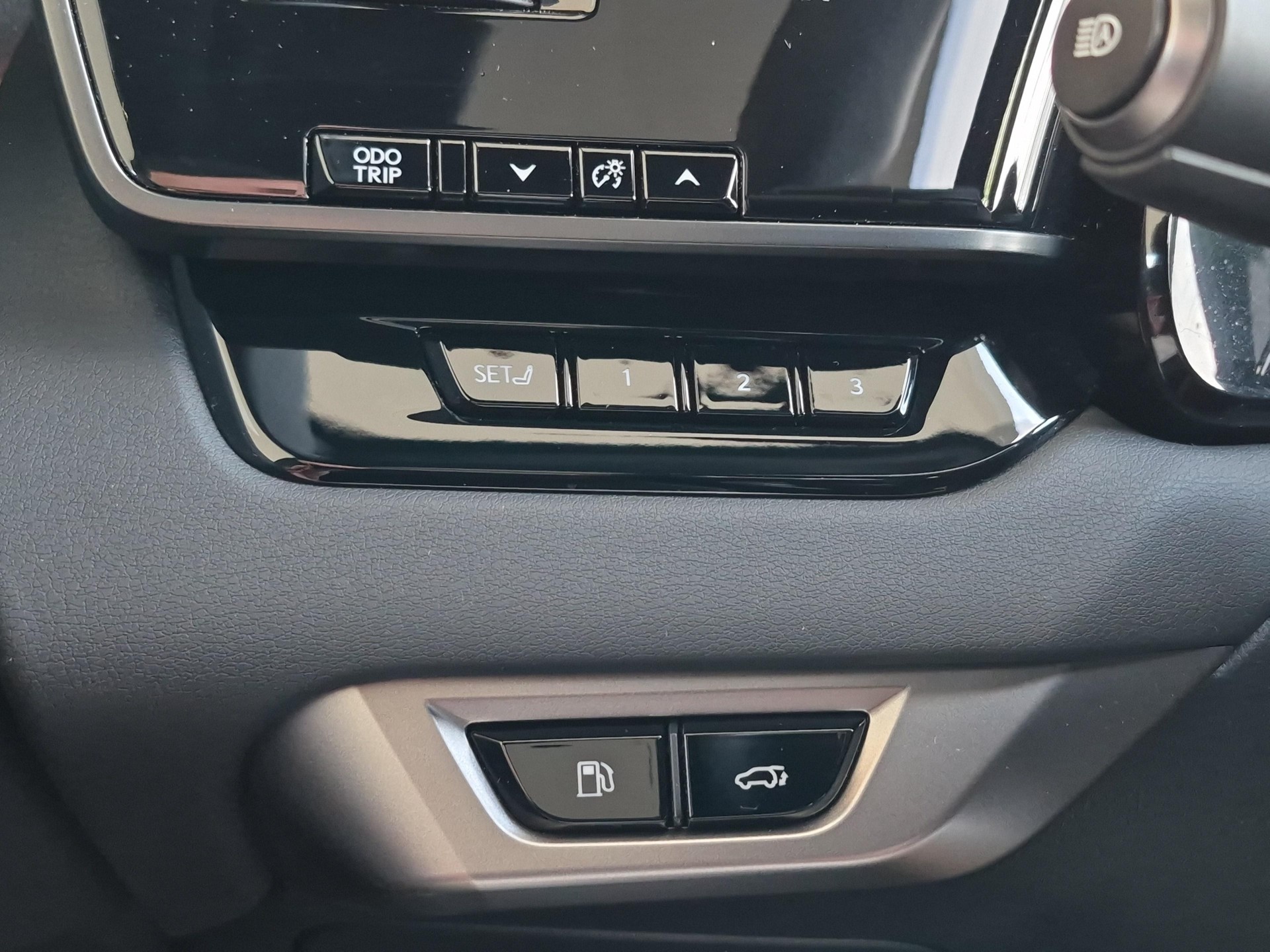 LEXUS RX 450h+ Excellence / ab 3,99% Leasing bei Abschluss einer Protect Autoversicherung-image-16