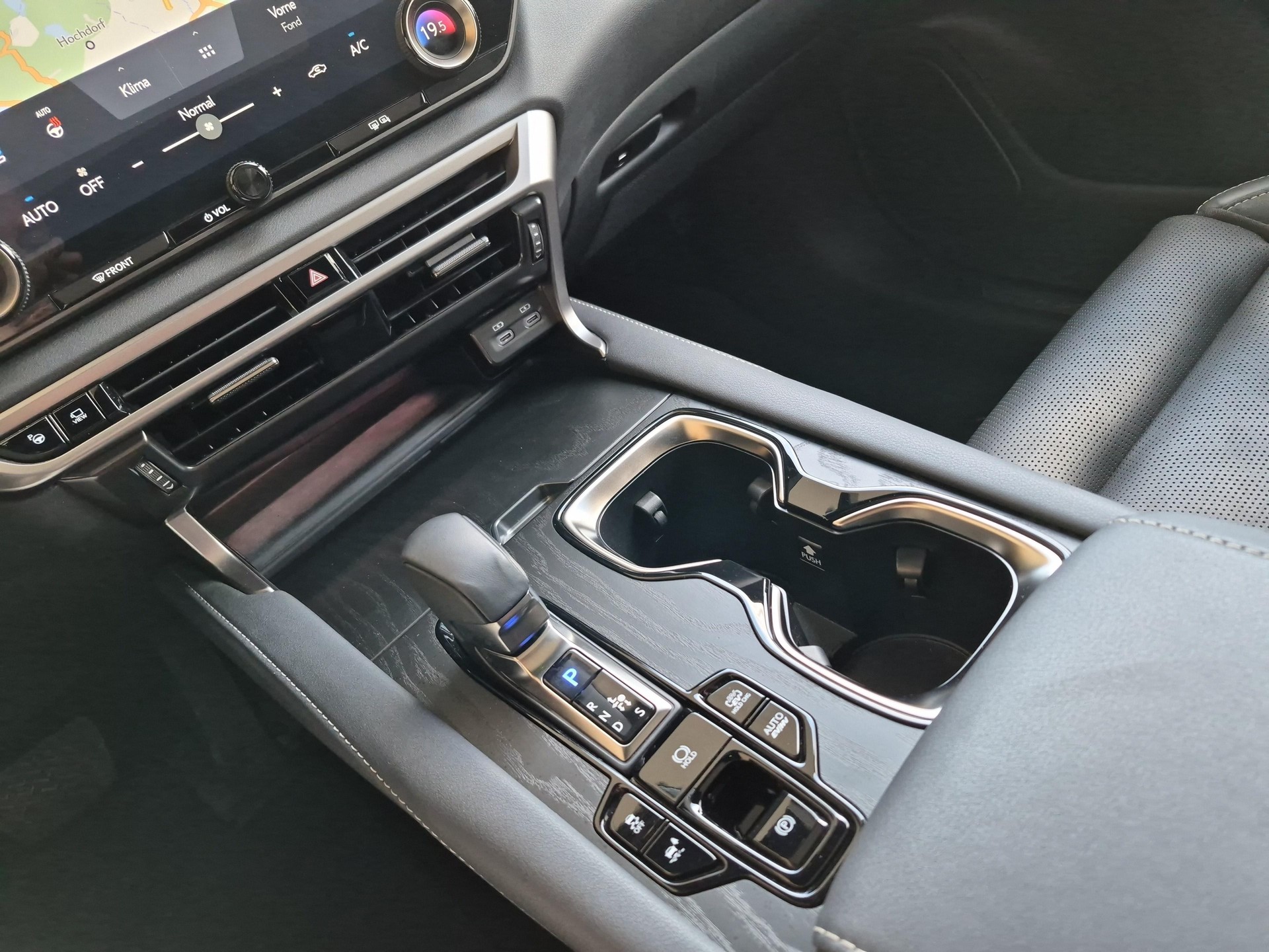 LEXUS RX 450h+ Excellence / ab 3,99% Leasing bei Abschluss einer Protect Autoversicherung-image-15