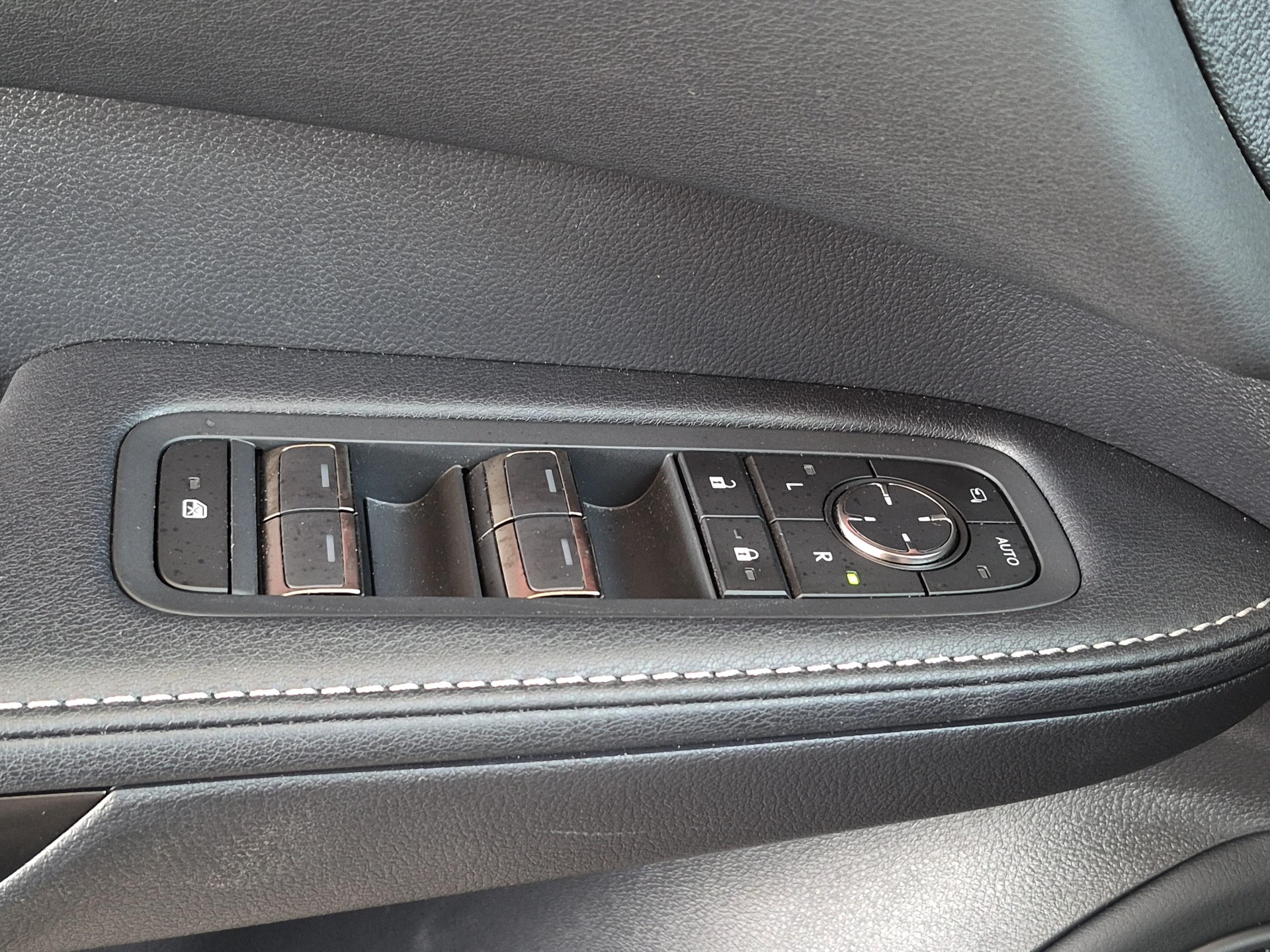 LEXUS RX 450h+ Excellence / ab 3,99% Leasing bei Abschluss einer Protect Autoversicherung-image-17