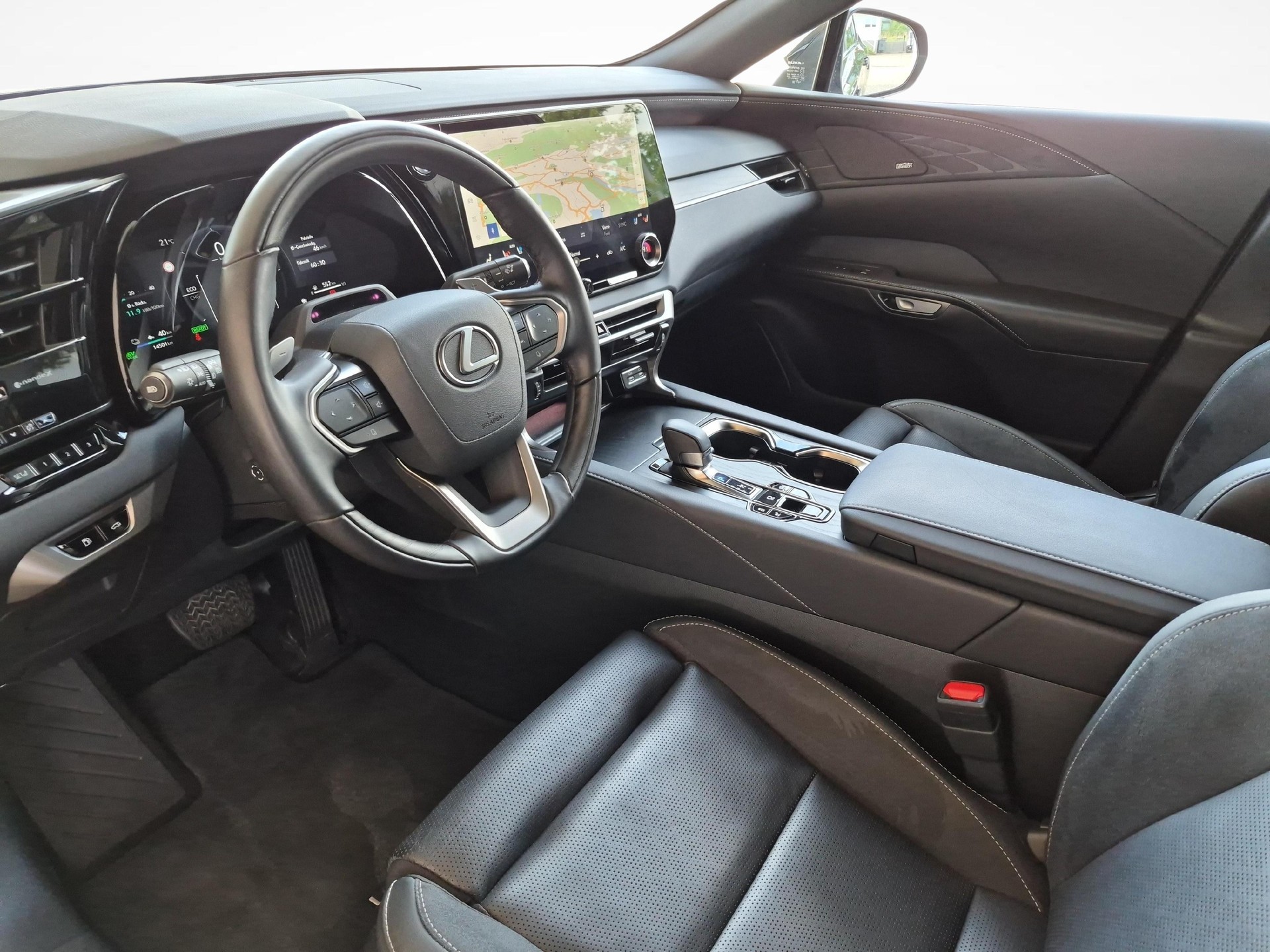 LEXUS RX 450h+ Excellence / ab 3,99% Leasing bei Abschluss einer Protect Autoversicherung-image-12