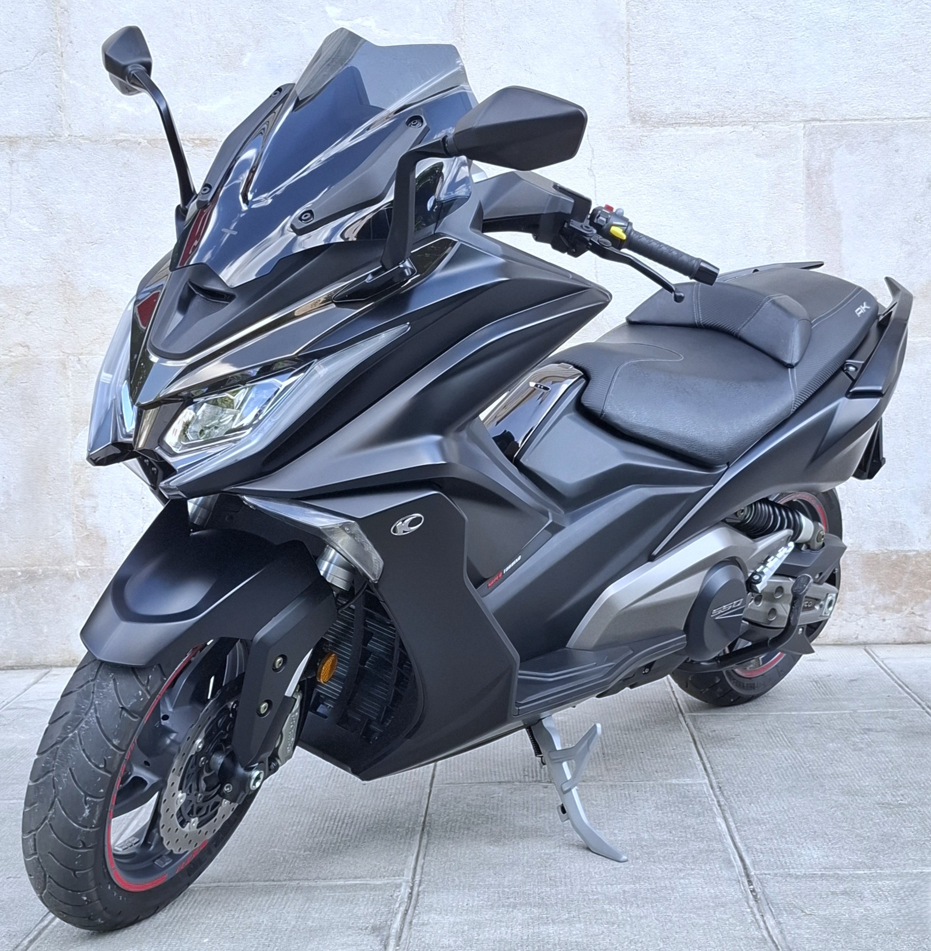 KYMCO AK 550i ABS-showroom-element-3