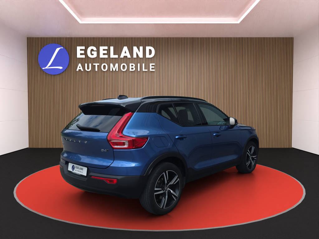 VOLVO XC40 2.0 B4 MH R-Design AWD-image-3