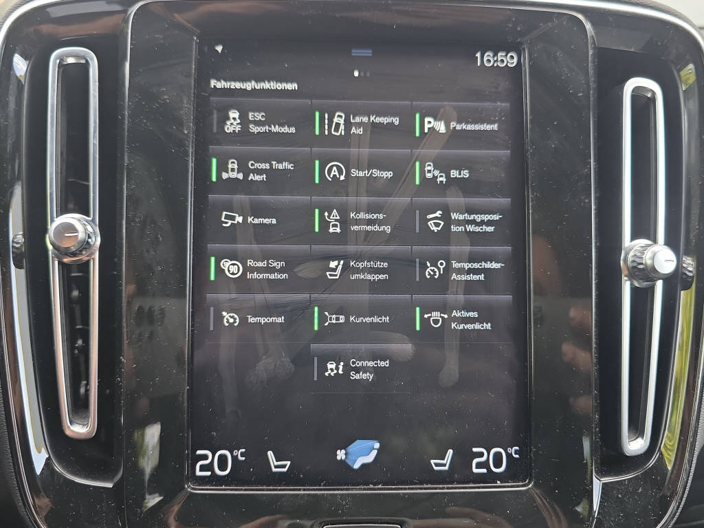 VOLVO XC40 2.0 B4 MH R-Design AWD-image-21