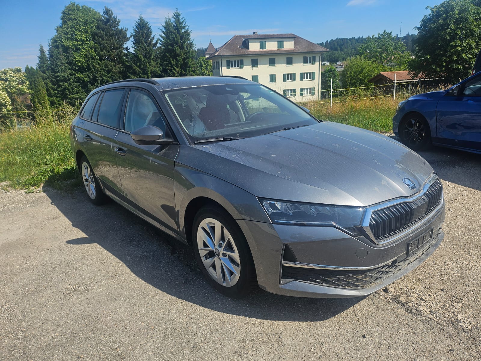 SKODA Octavia Combi 1.5 TSI mHEV DSG Dynamic BESCHADIGT ENDOMMAGEE-image-0