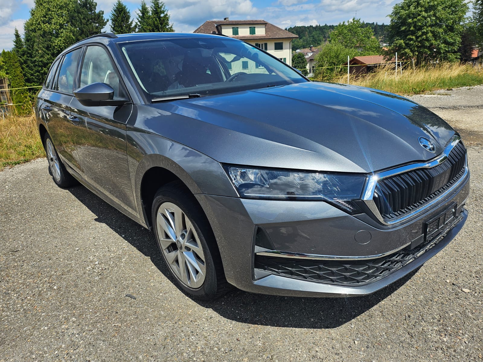 SKODA Octavia Combi 1.5 TSI mHEV DSG Dynamic BESCHADIGT ENDOMMAGEE
